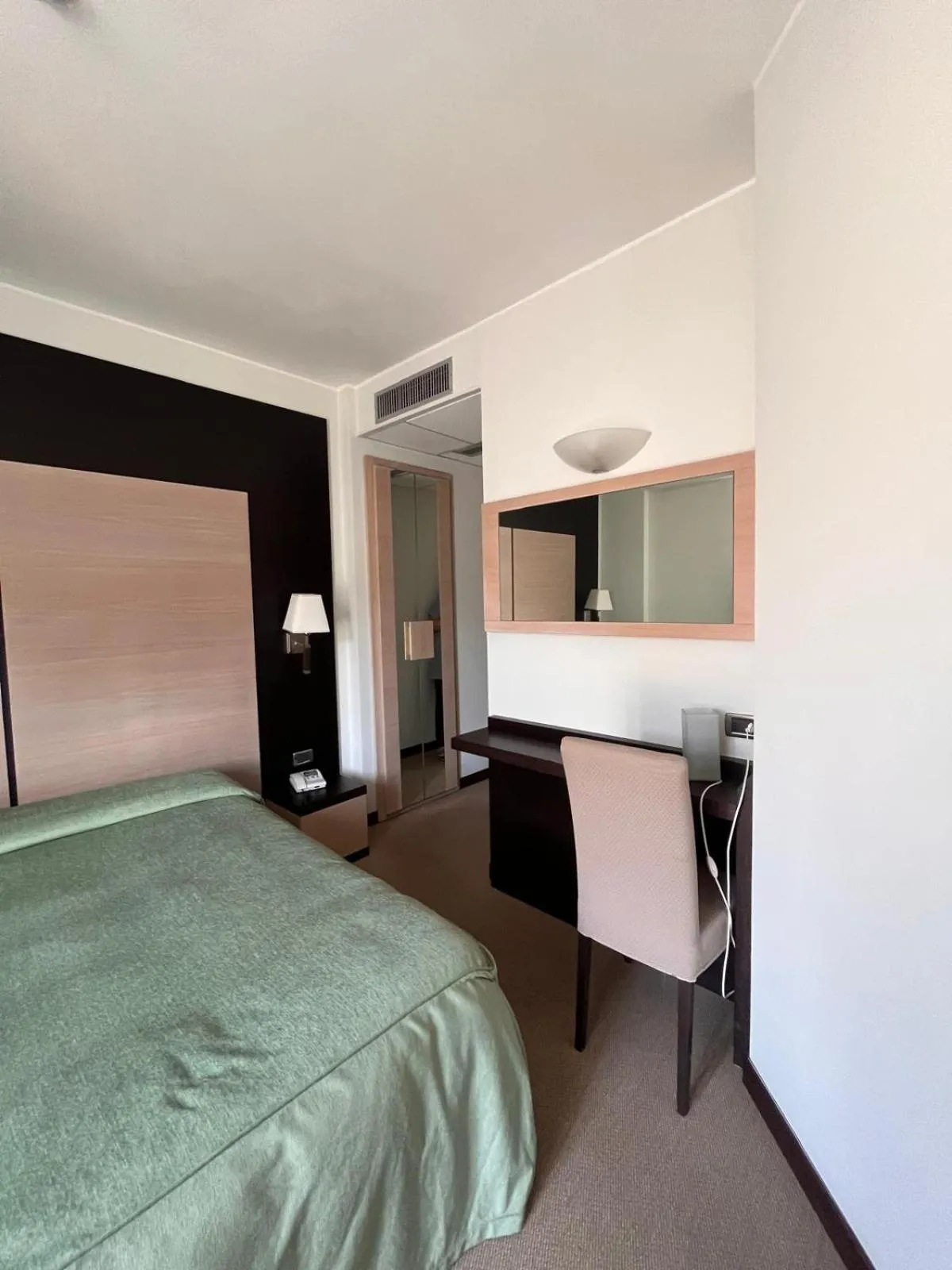 Photo of the whole room, Bed in HOTEL LUDOVICO ARIOSTO