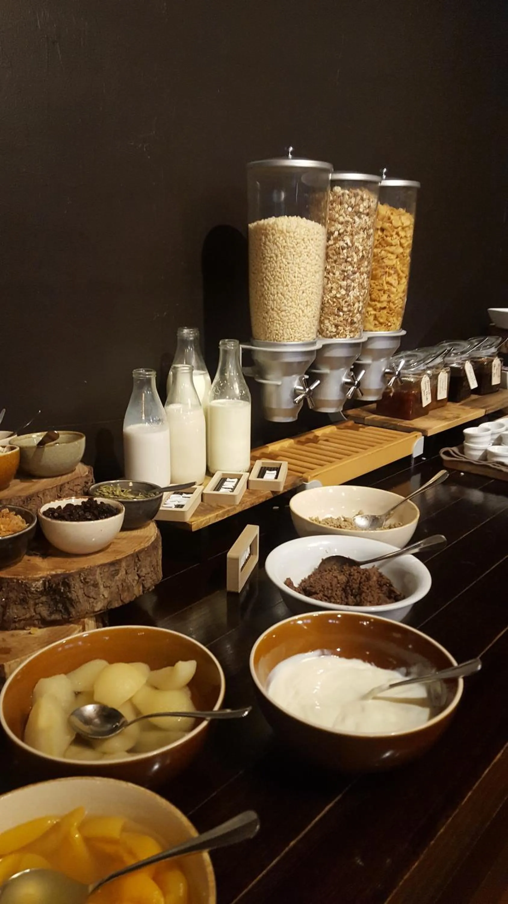 Continental breakfast in Ski Time