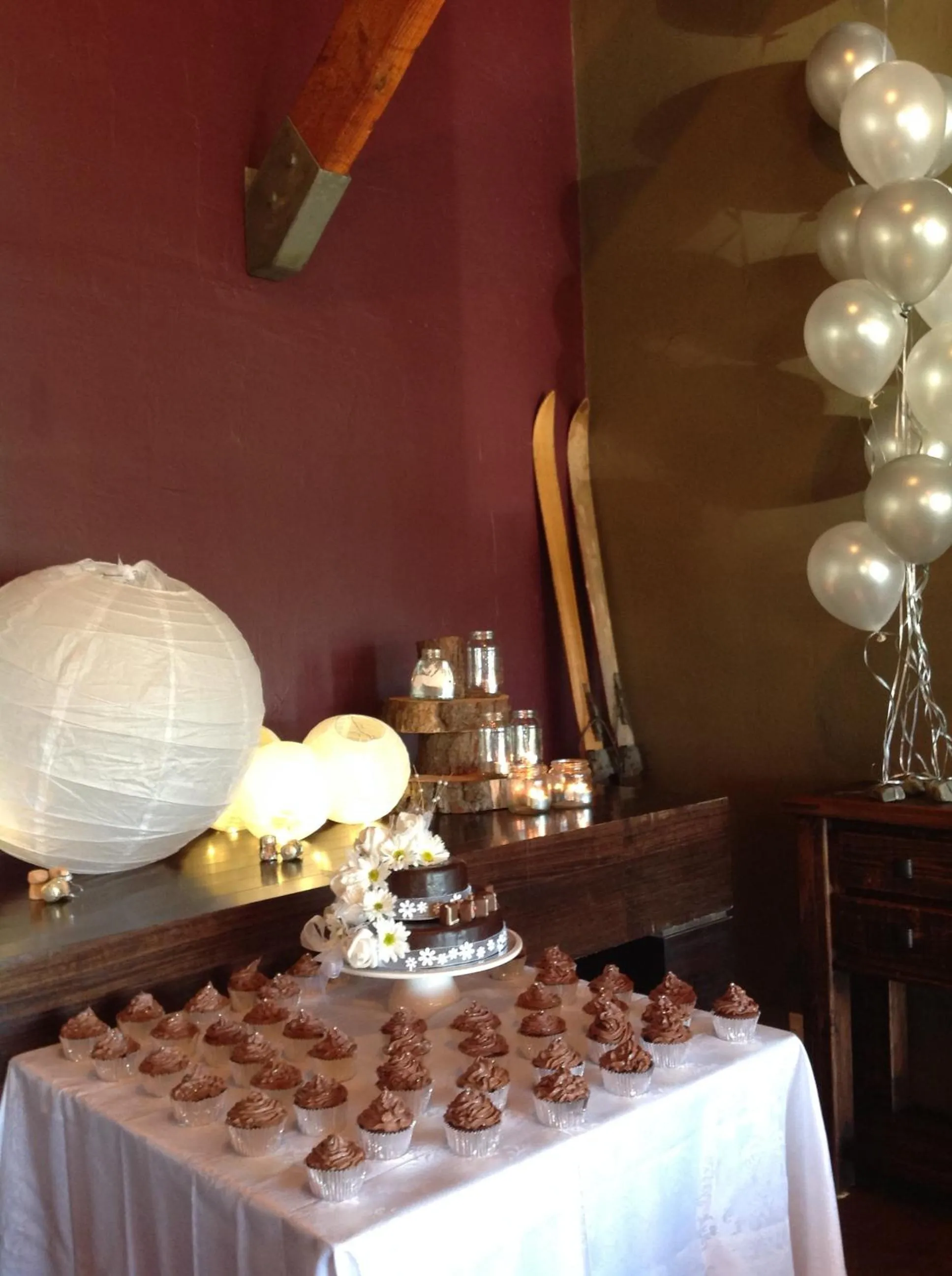 Restaurant/places to eat in Ski Time