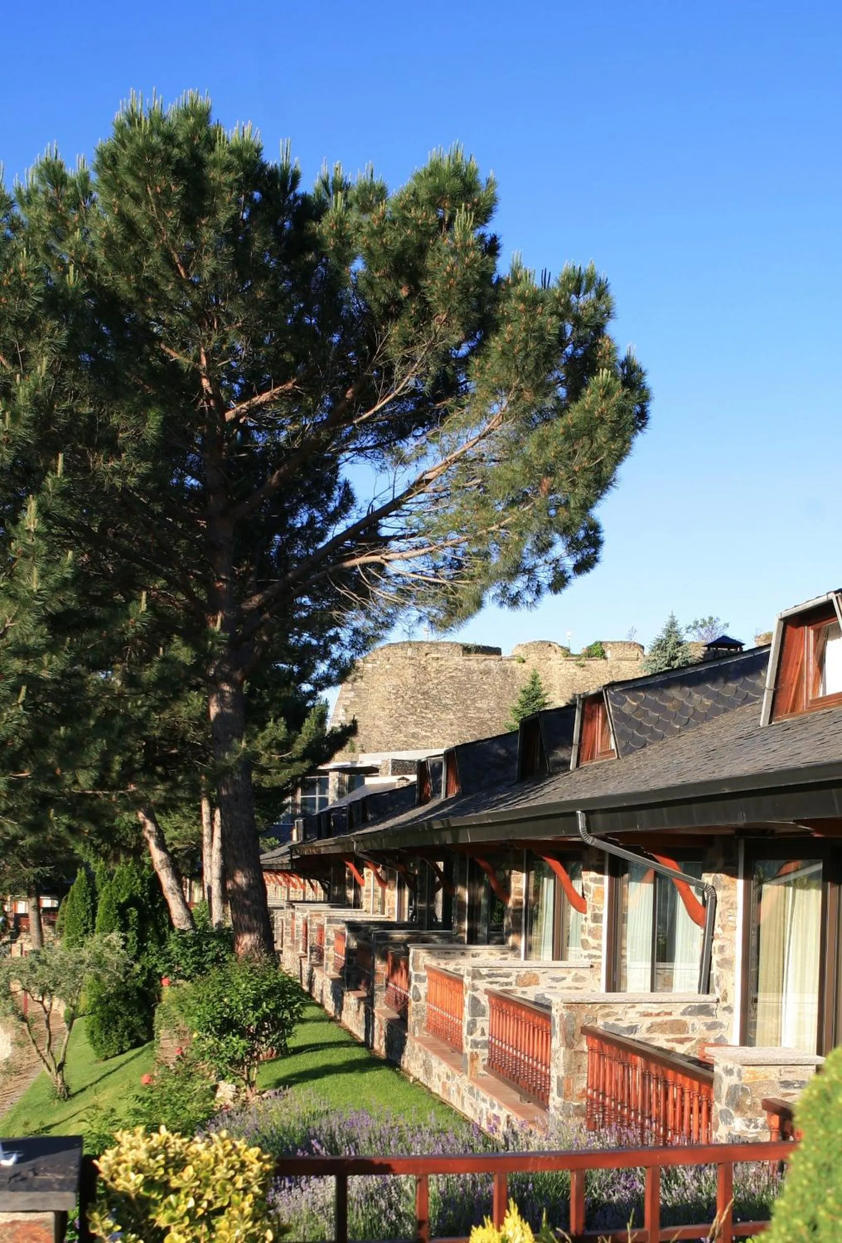 Spring in HOTEL & SPA El Castell de Ciutat