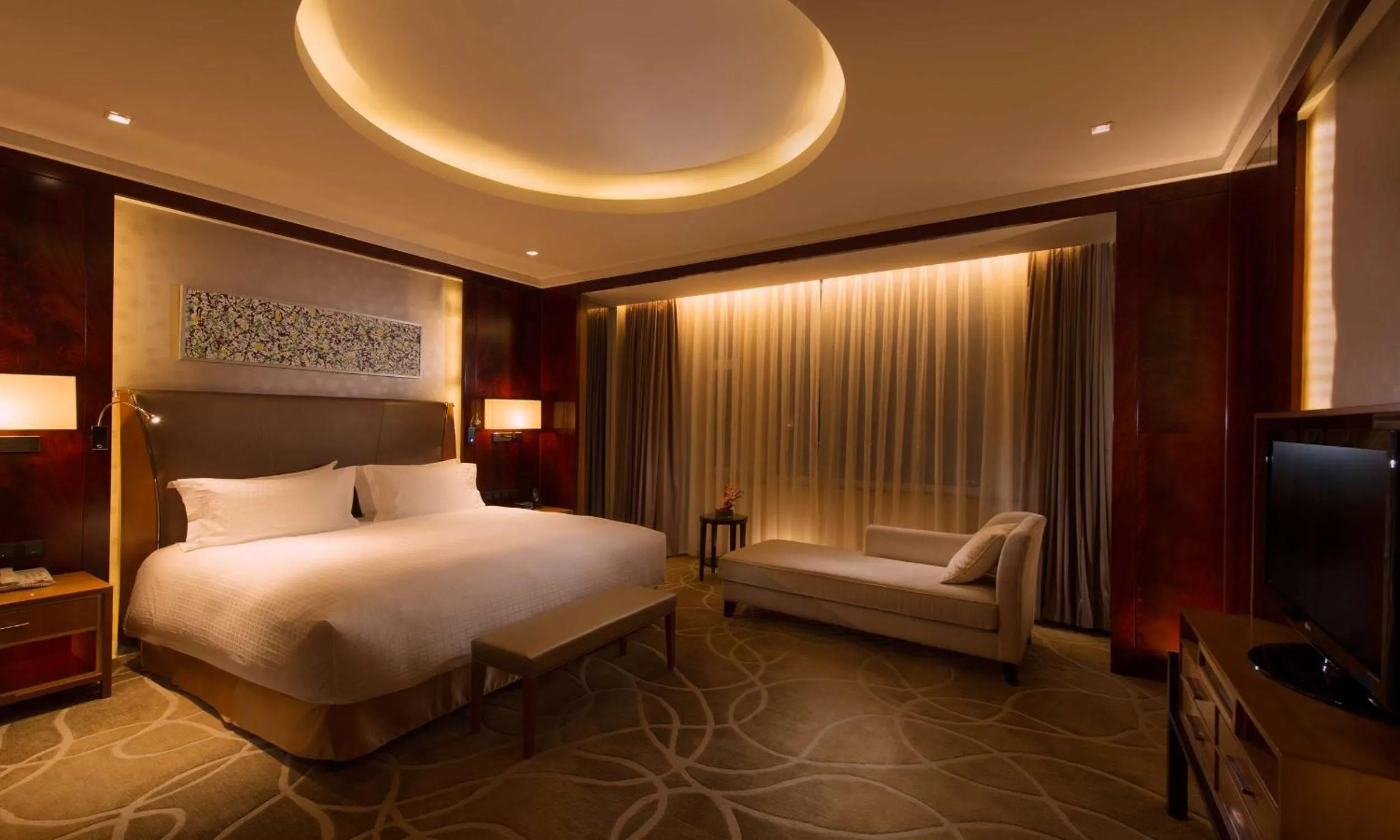 Bed in DoubleTree by Hilton Qinghai - Golmud
