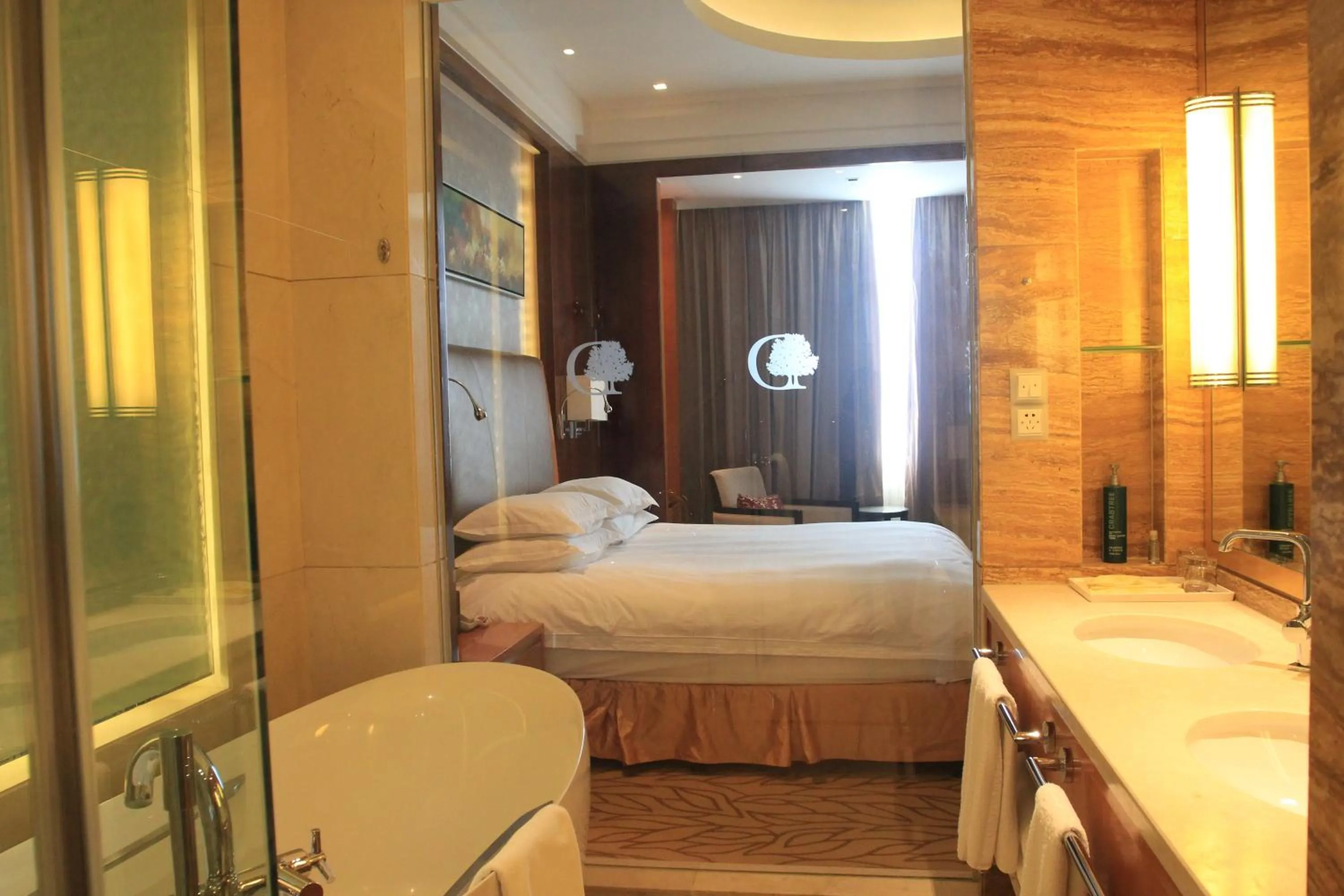 Bed in DoubleTree by Hilton Qinghai - Golmud