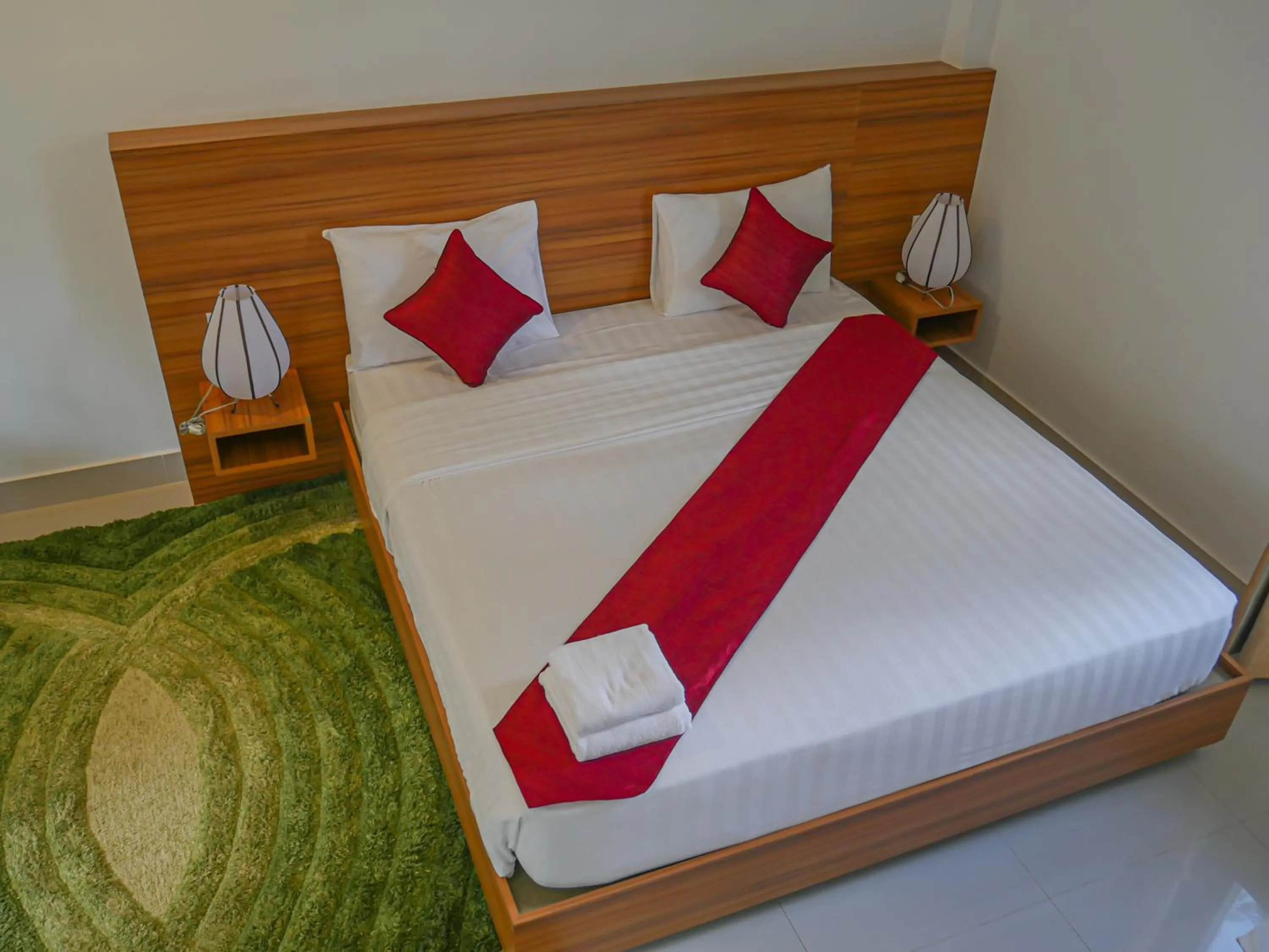 Bedroom, Bed in vKirirom Pine Resort