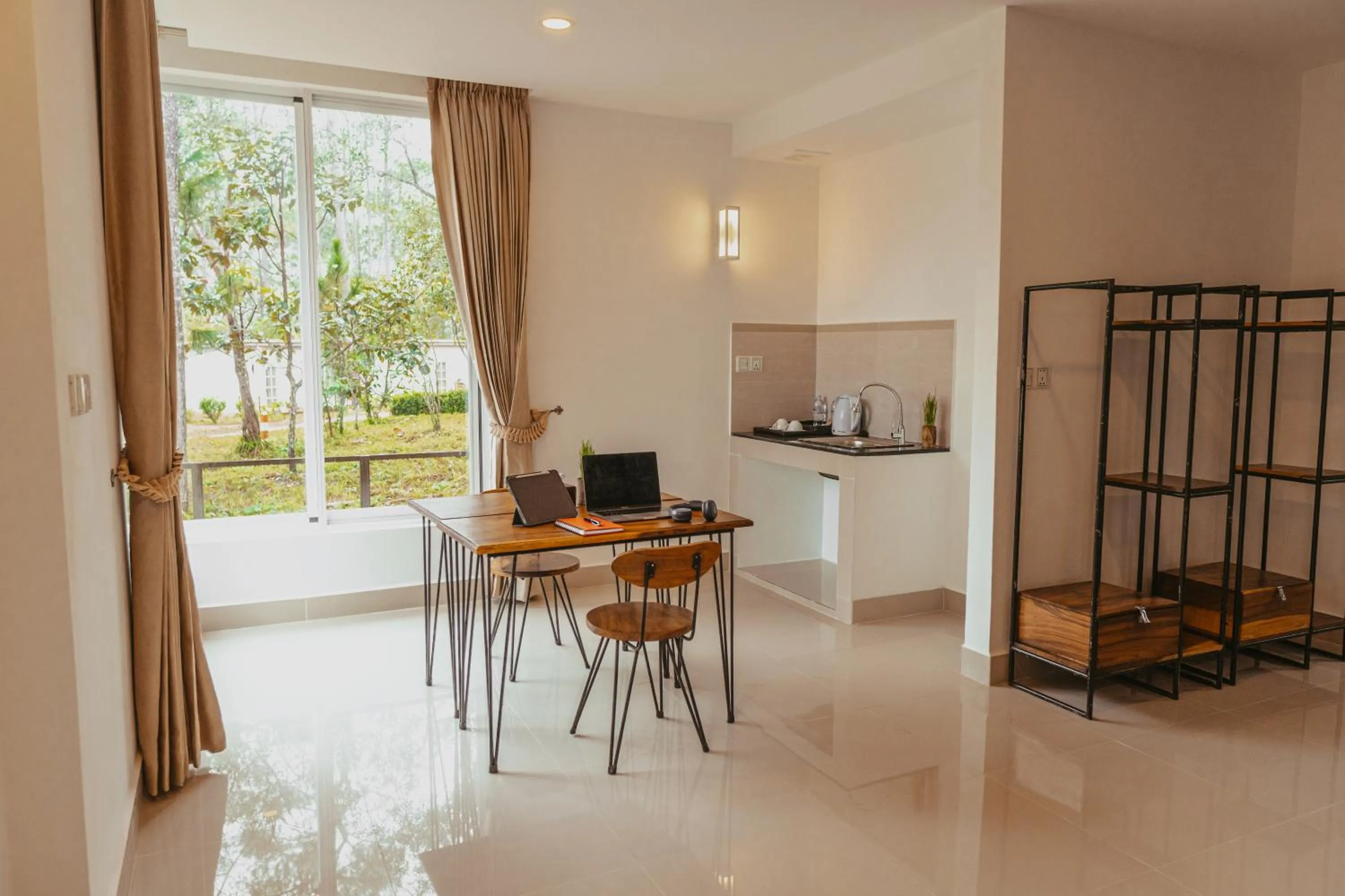 Kitchen or kitchenette in vKirirom Pine Resort