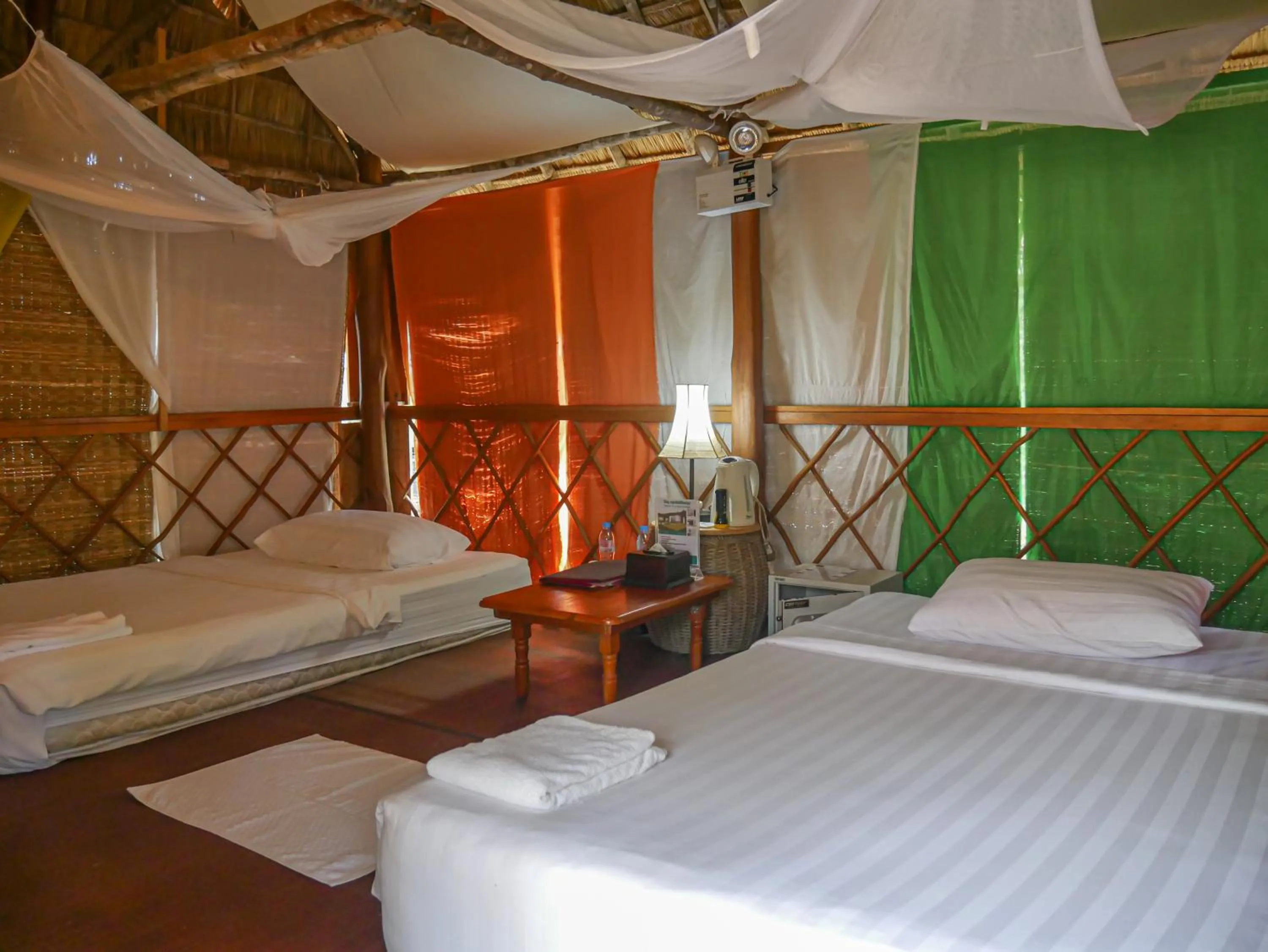 Bedroom, Bed in vKirirom Pine Resort