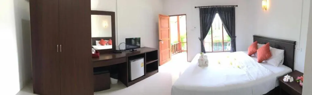 Bed in Veranda Lanta Resort