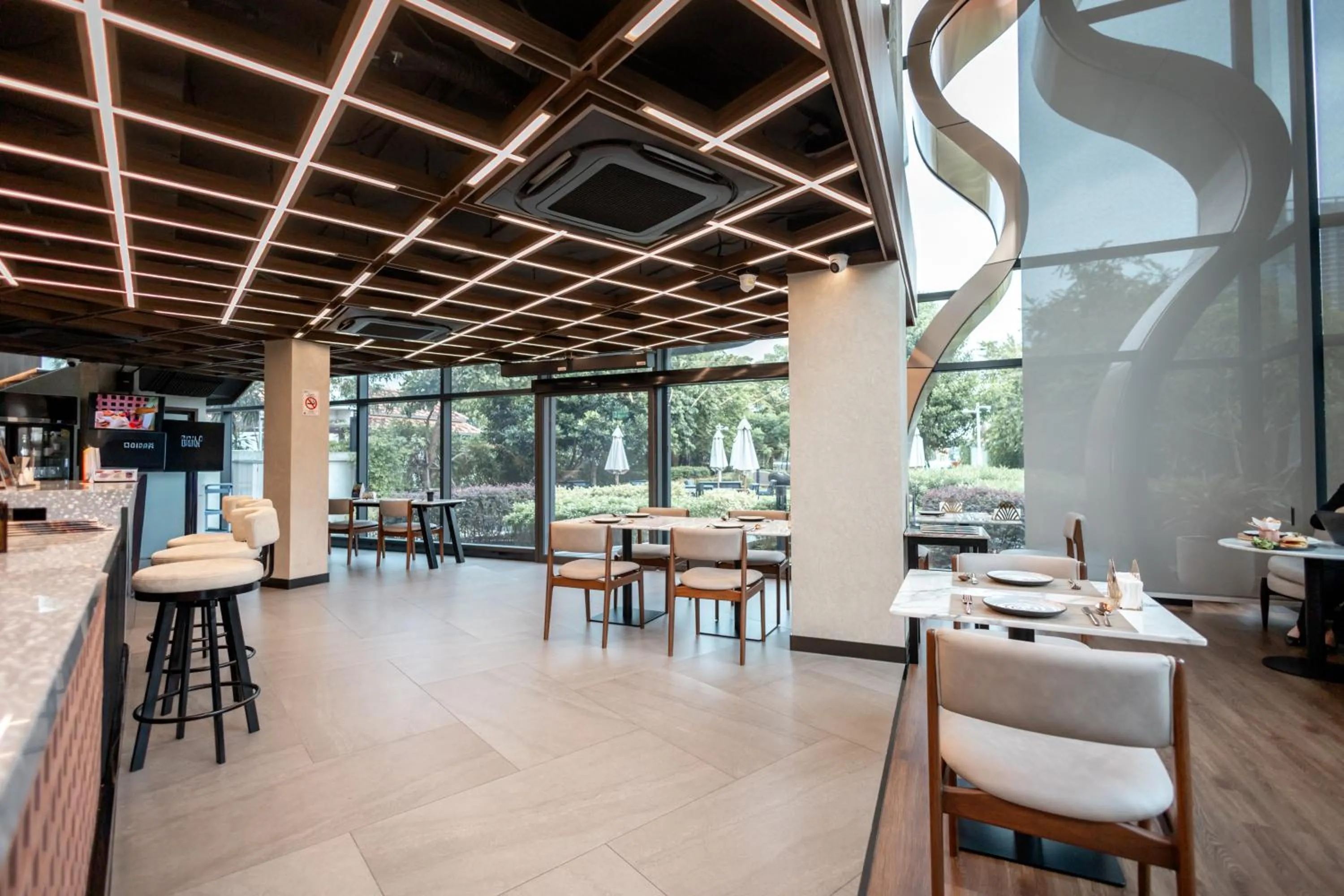 Restaurant/places to eat in WE HOTEL RIVERFRONT