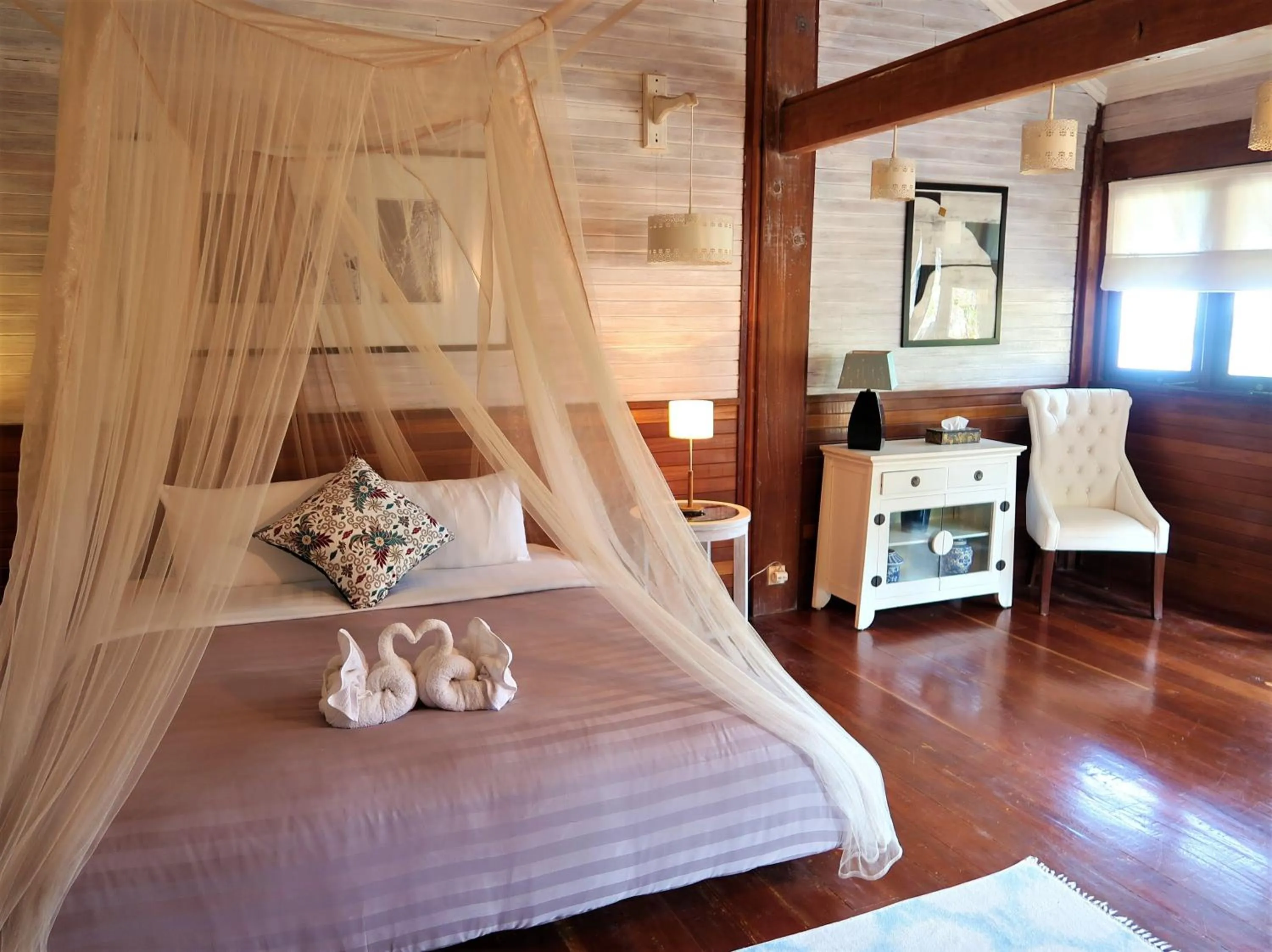Bedroom, Bed in Breve Azurine Lagoon Resort