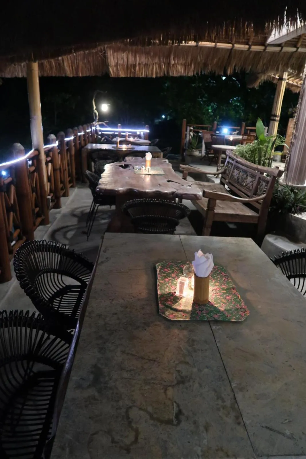 Restaurant/places to eat in Breve Azurine Lagoon Resort