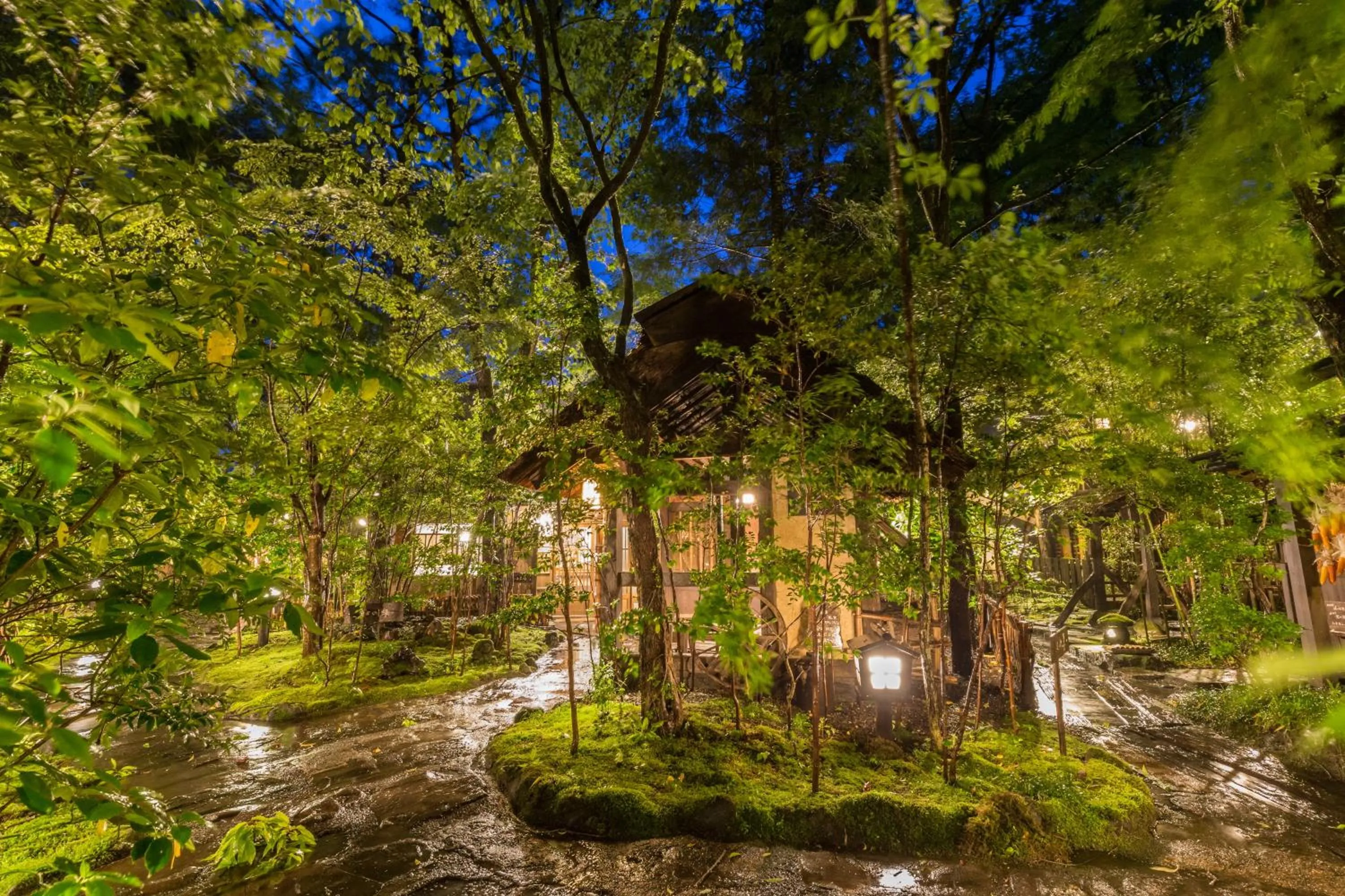Night in Kurokawa Onsen Oyado Noshiyu