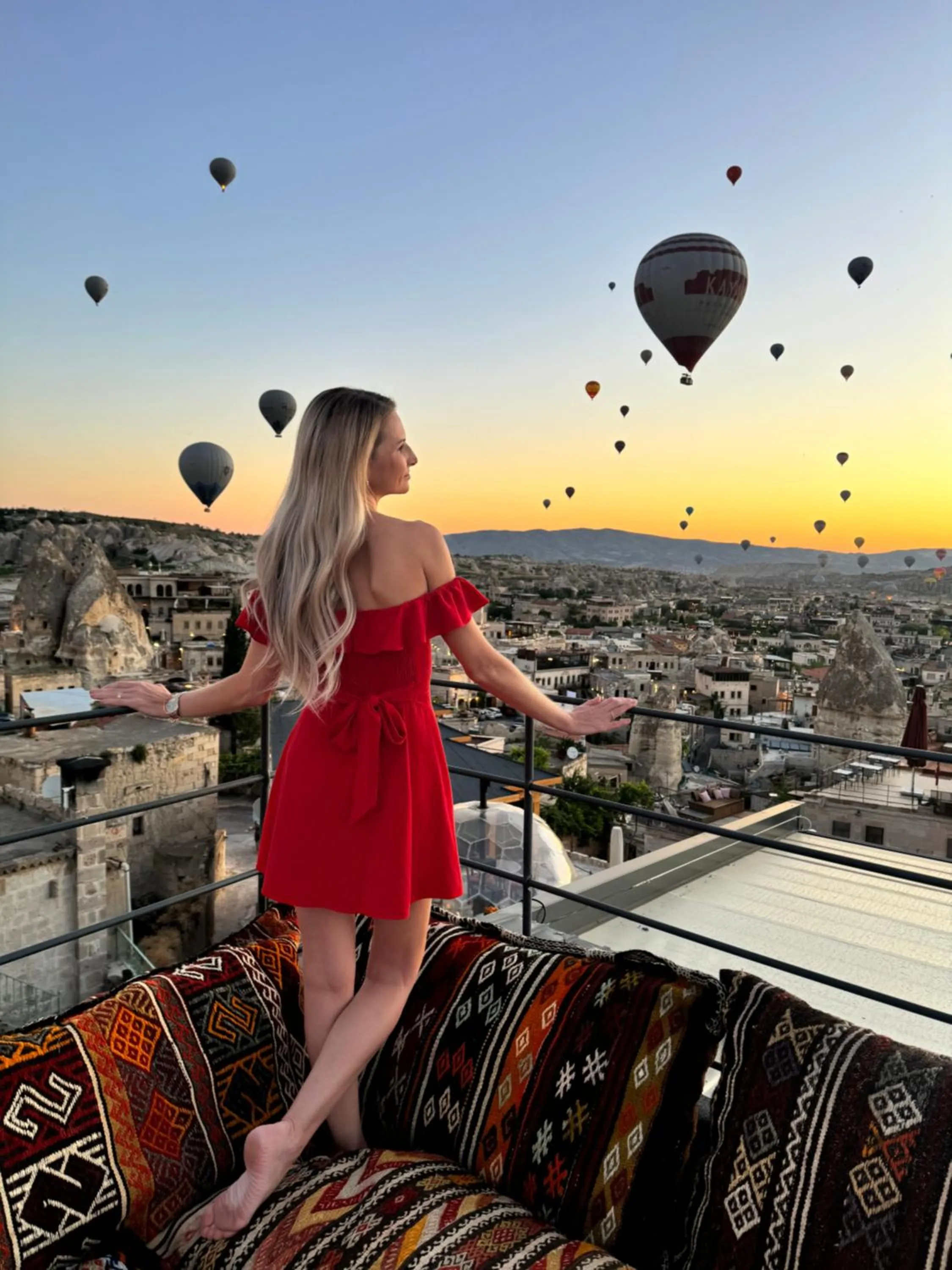 Natural landscape in Hira Cave Hotel