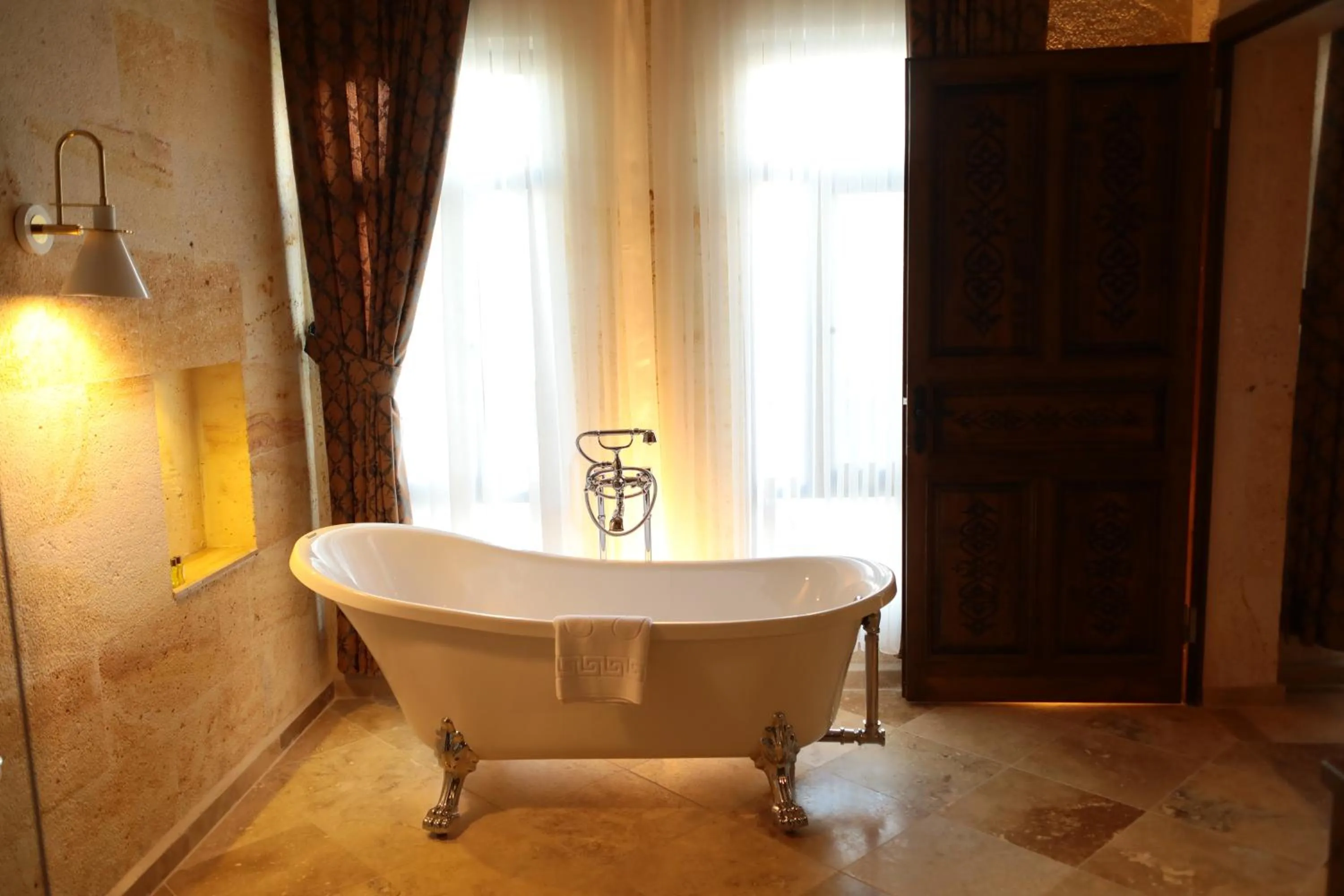 Bathroom in Hira Cave Hotel