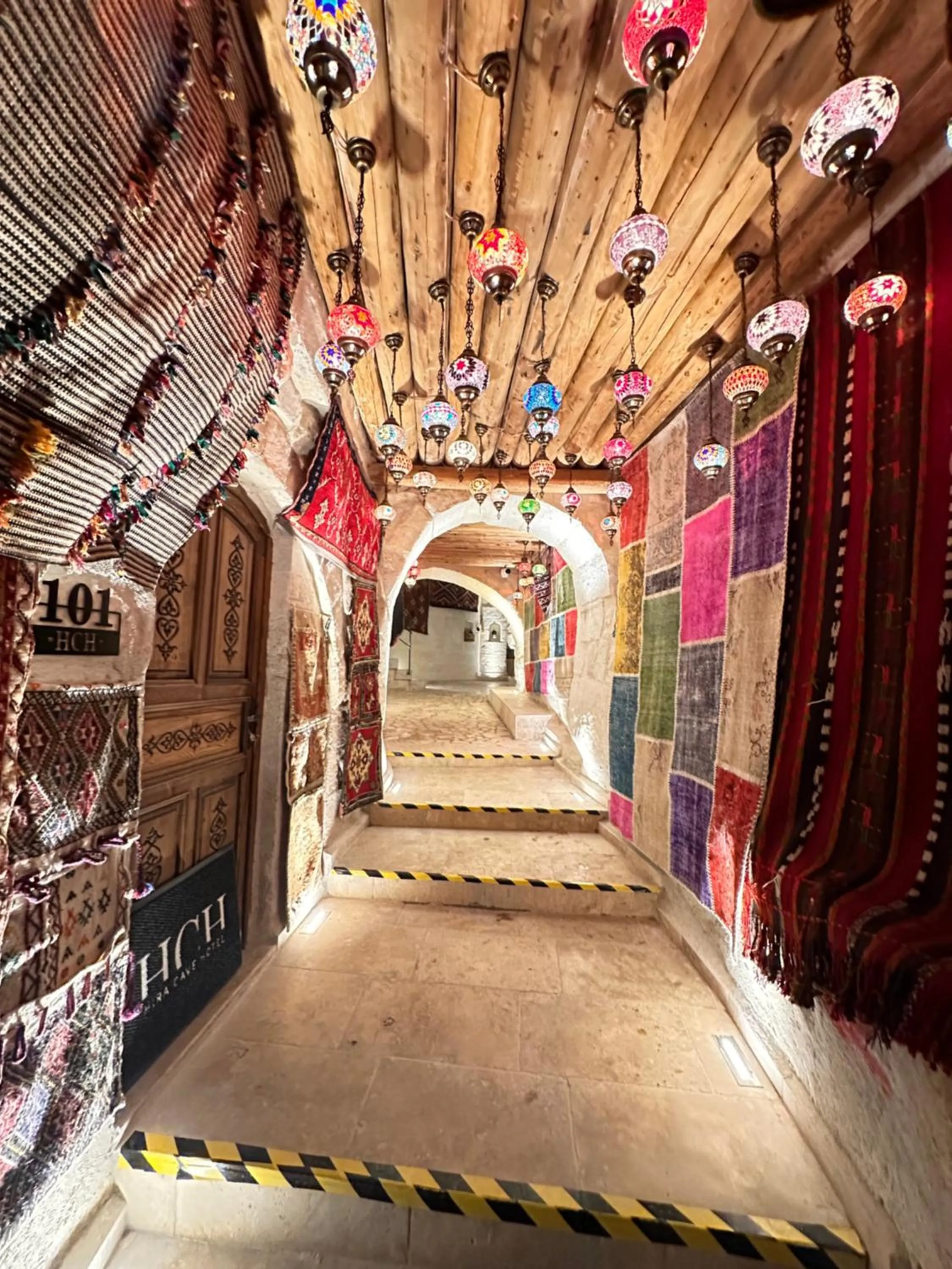 Facade/entrance in Hira Cave Hotel