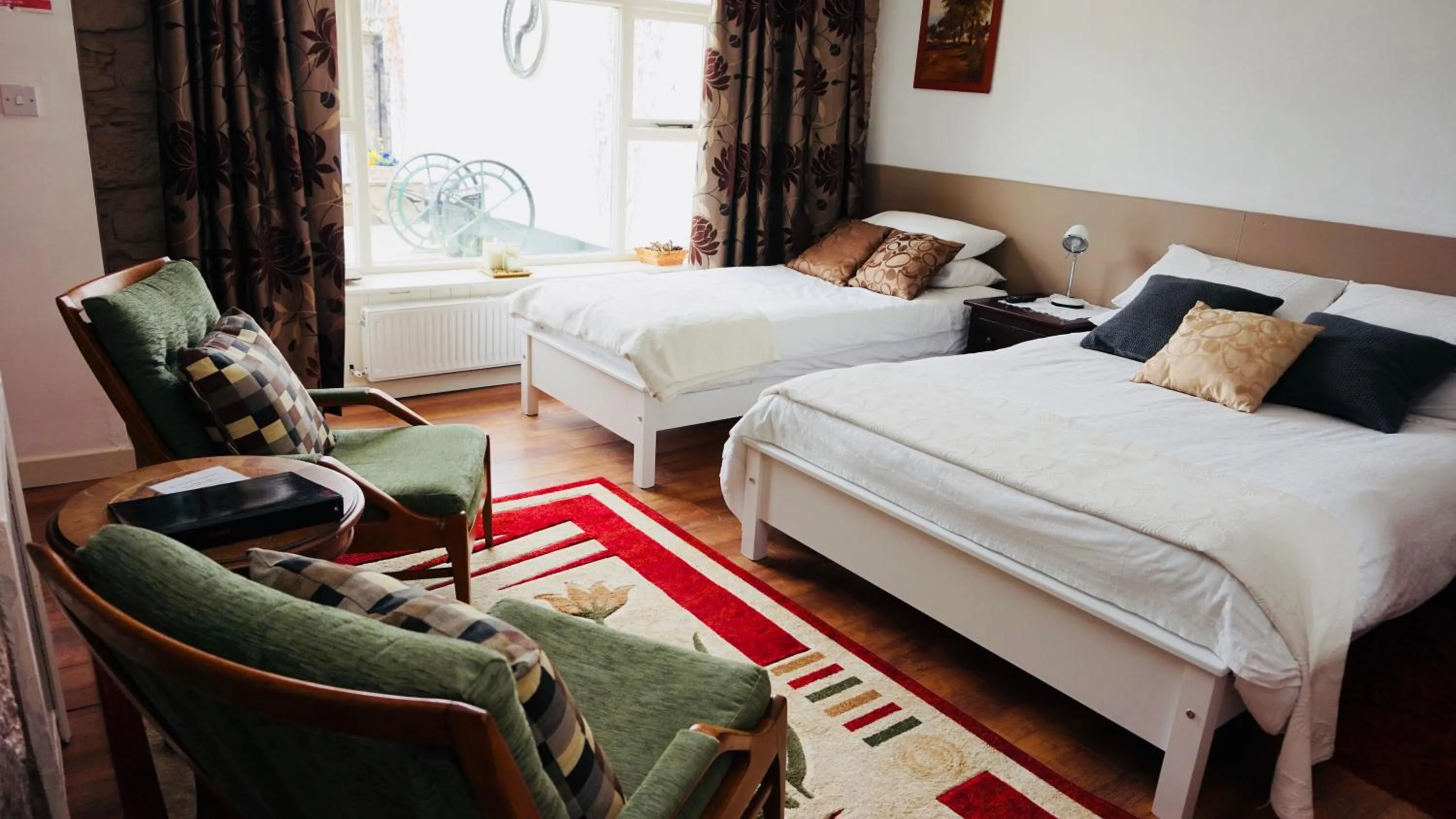 Photo of the whole room, Bed in Cartron House