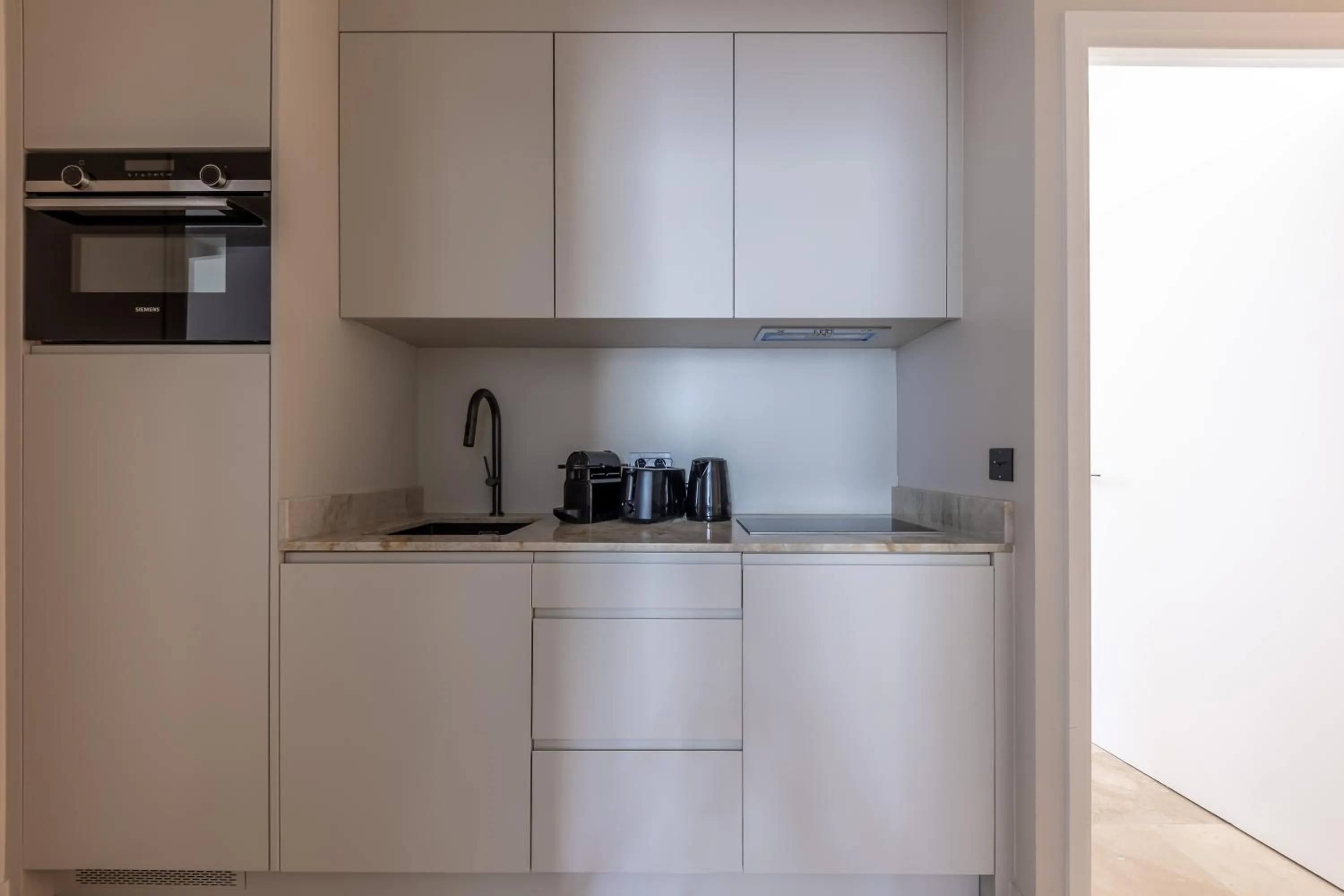 Coffee/tea facilities in Quartier Libre Marais