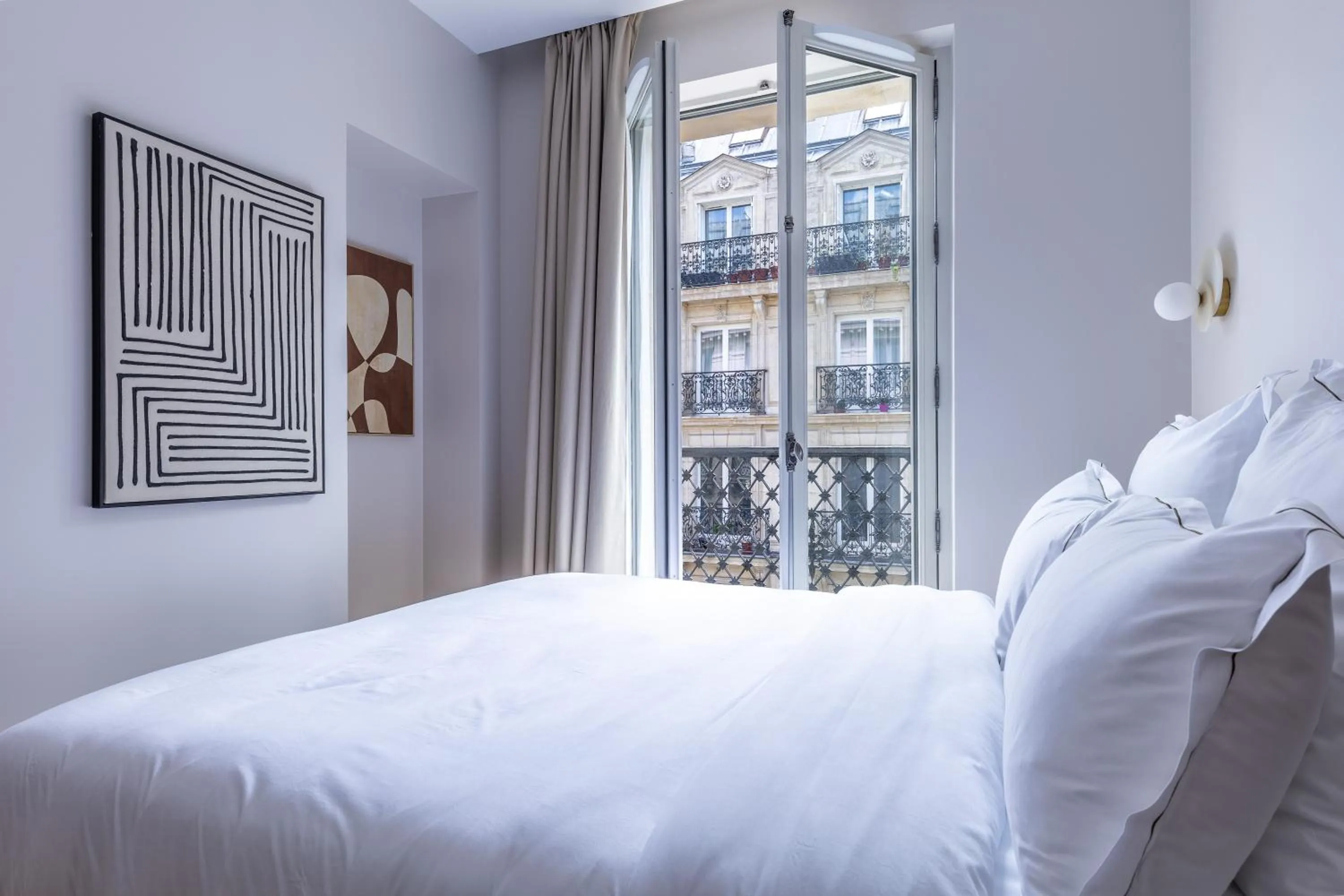 Bed in Quartier Libre Marais