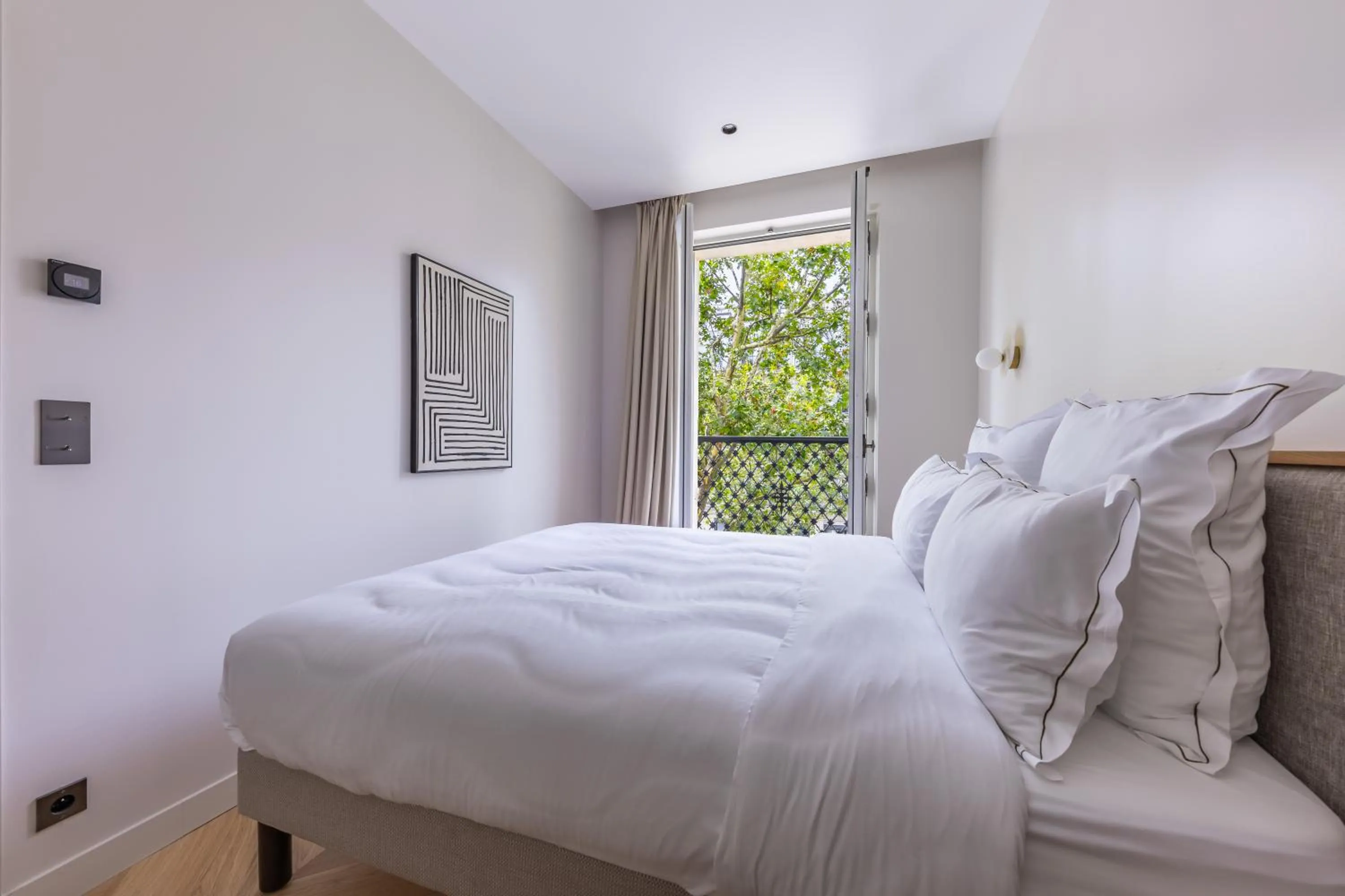 Bed in Quartier Libre Marais