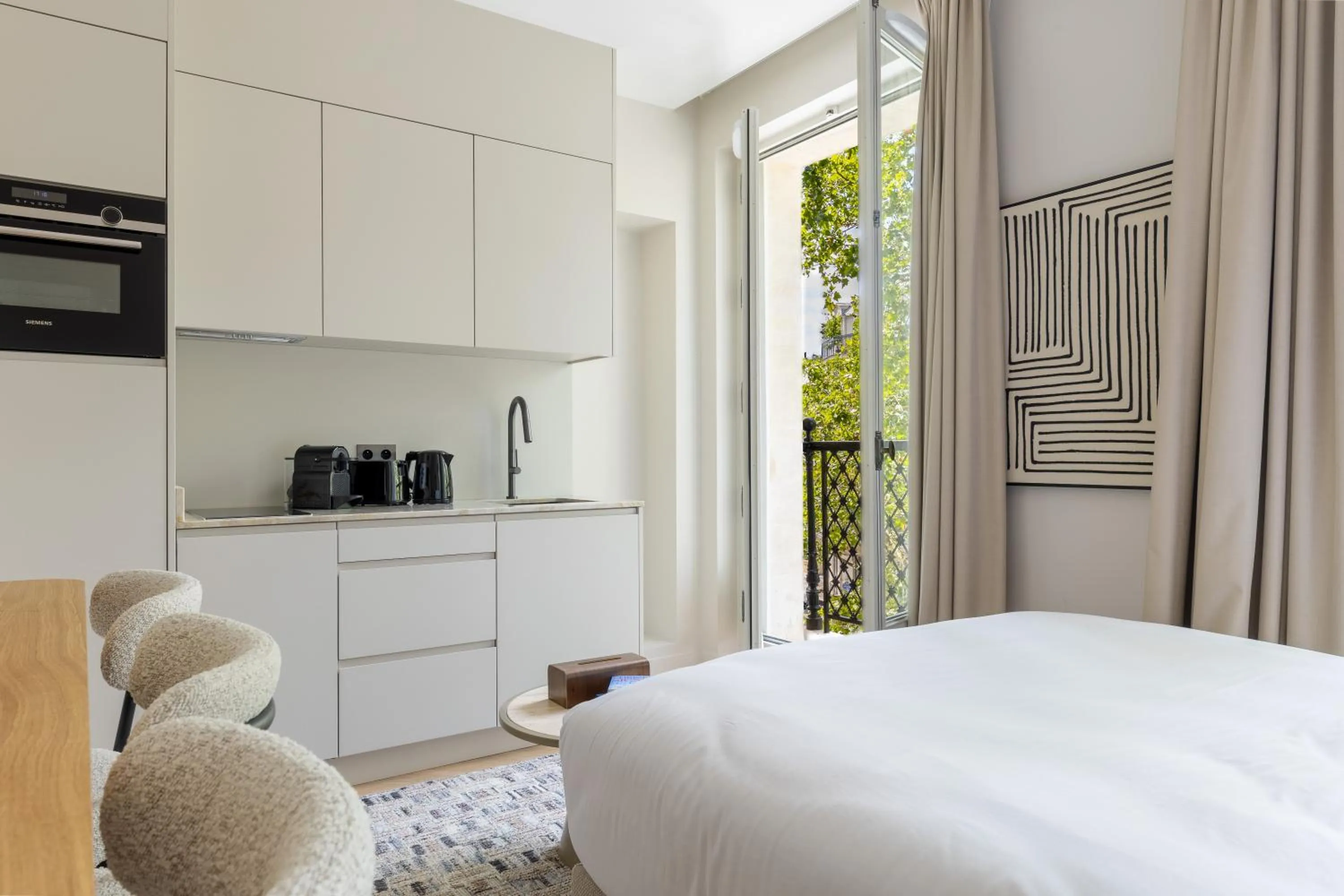 Bed in Quartier Libre Marais