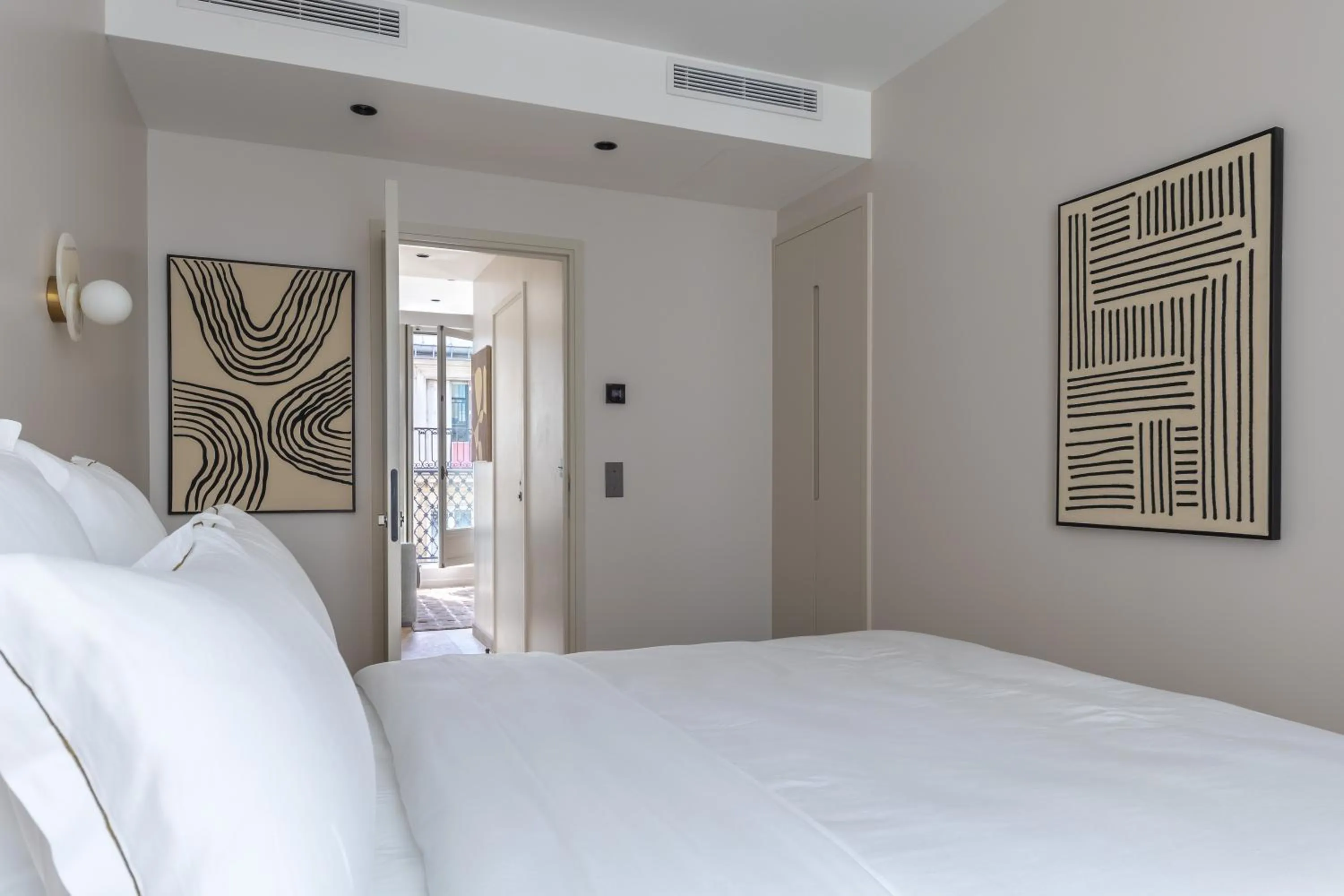 Bed in Quartier Libre Marais