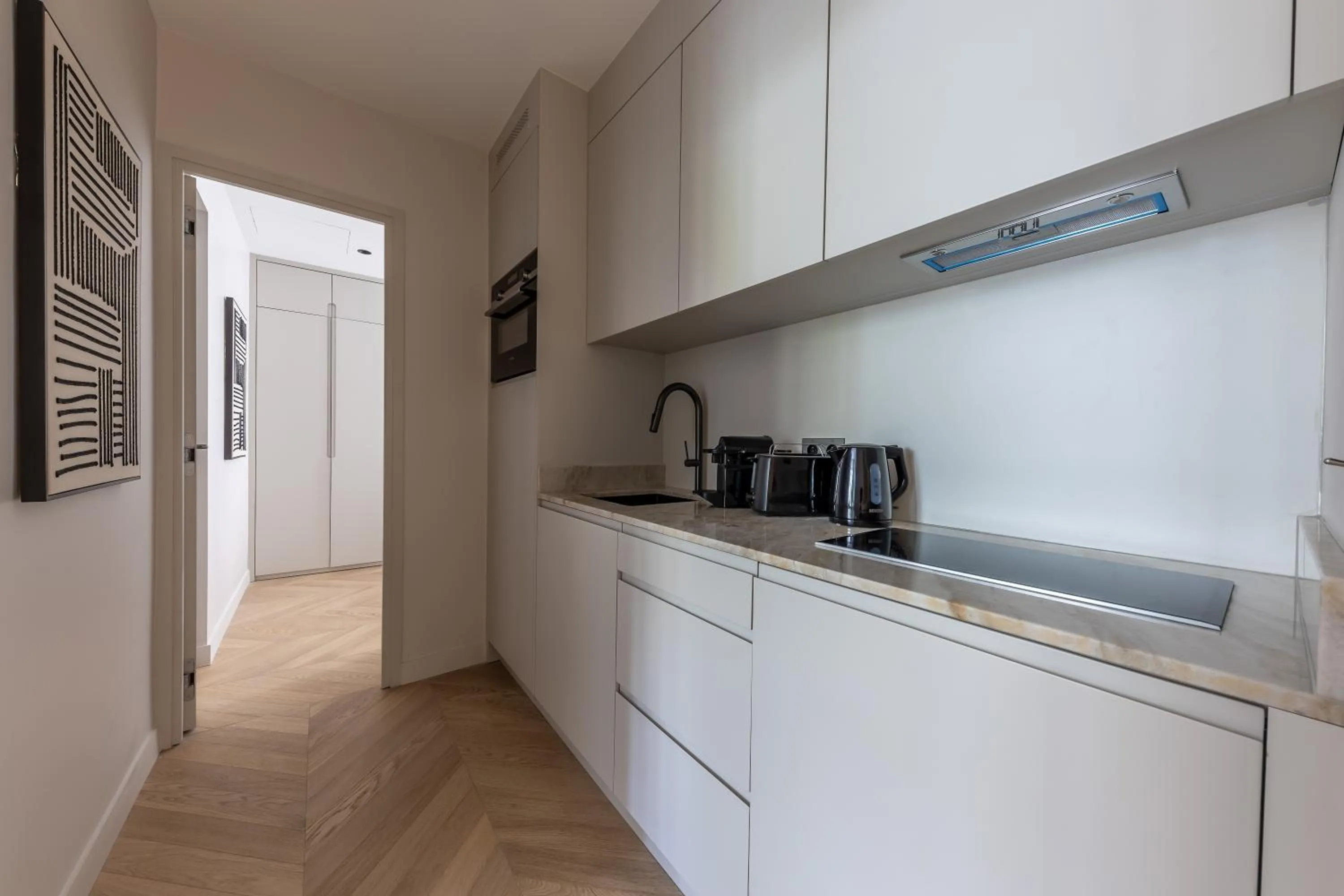 Coffee/tea facilities in Quartier Libre Marais