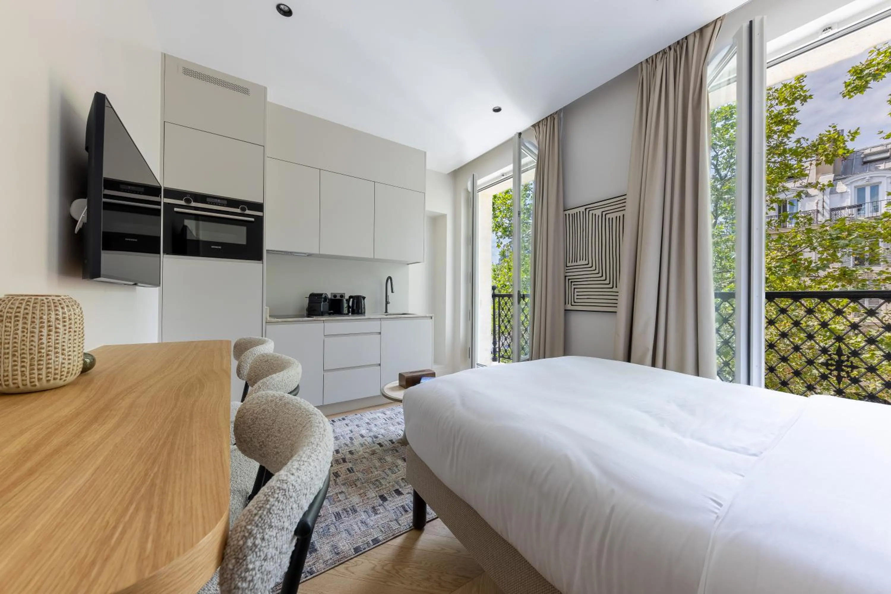 Bed in Quartier Libre Marais