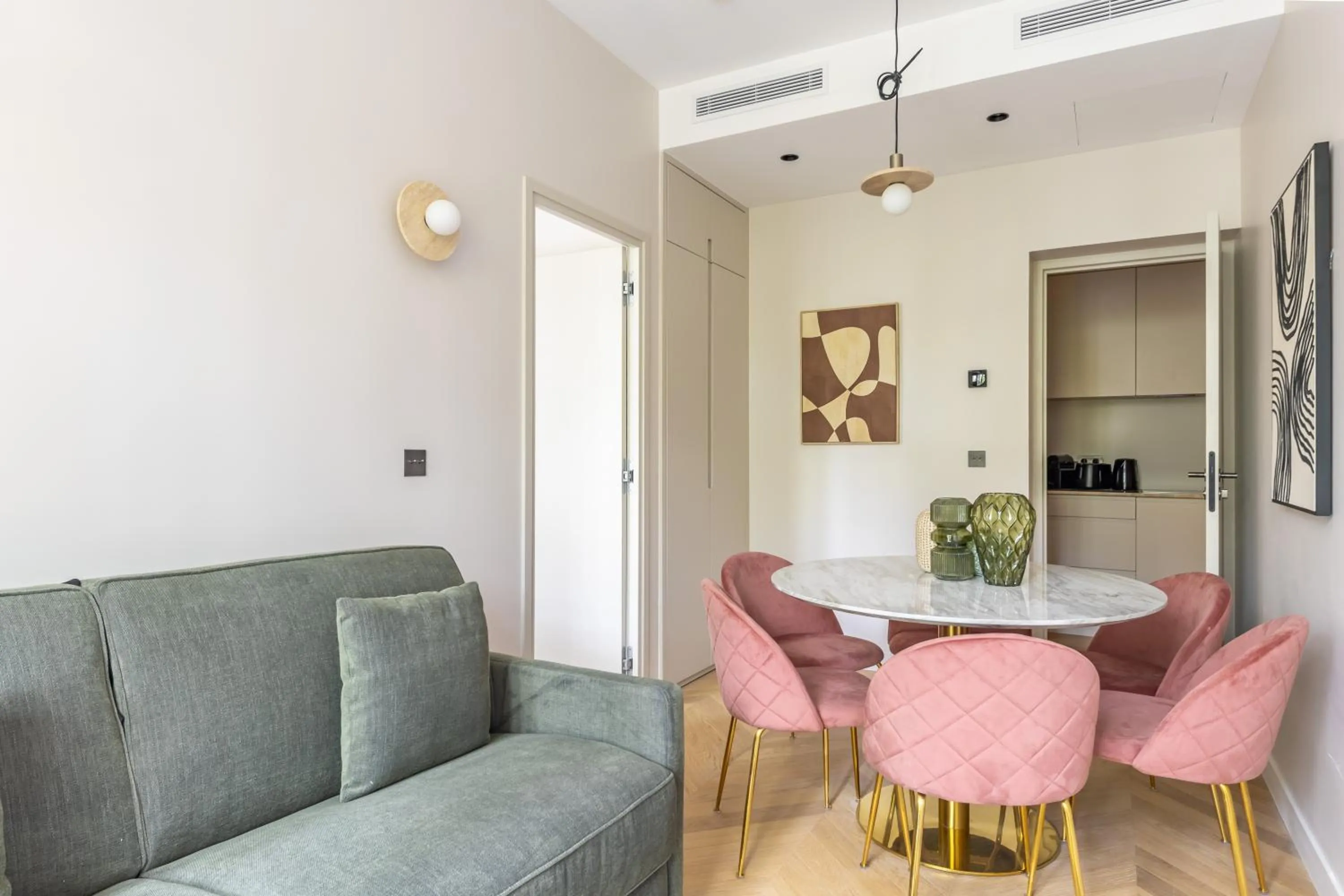 TV and multimedia in Quartier Libre Marais