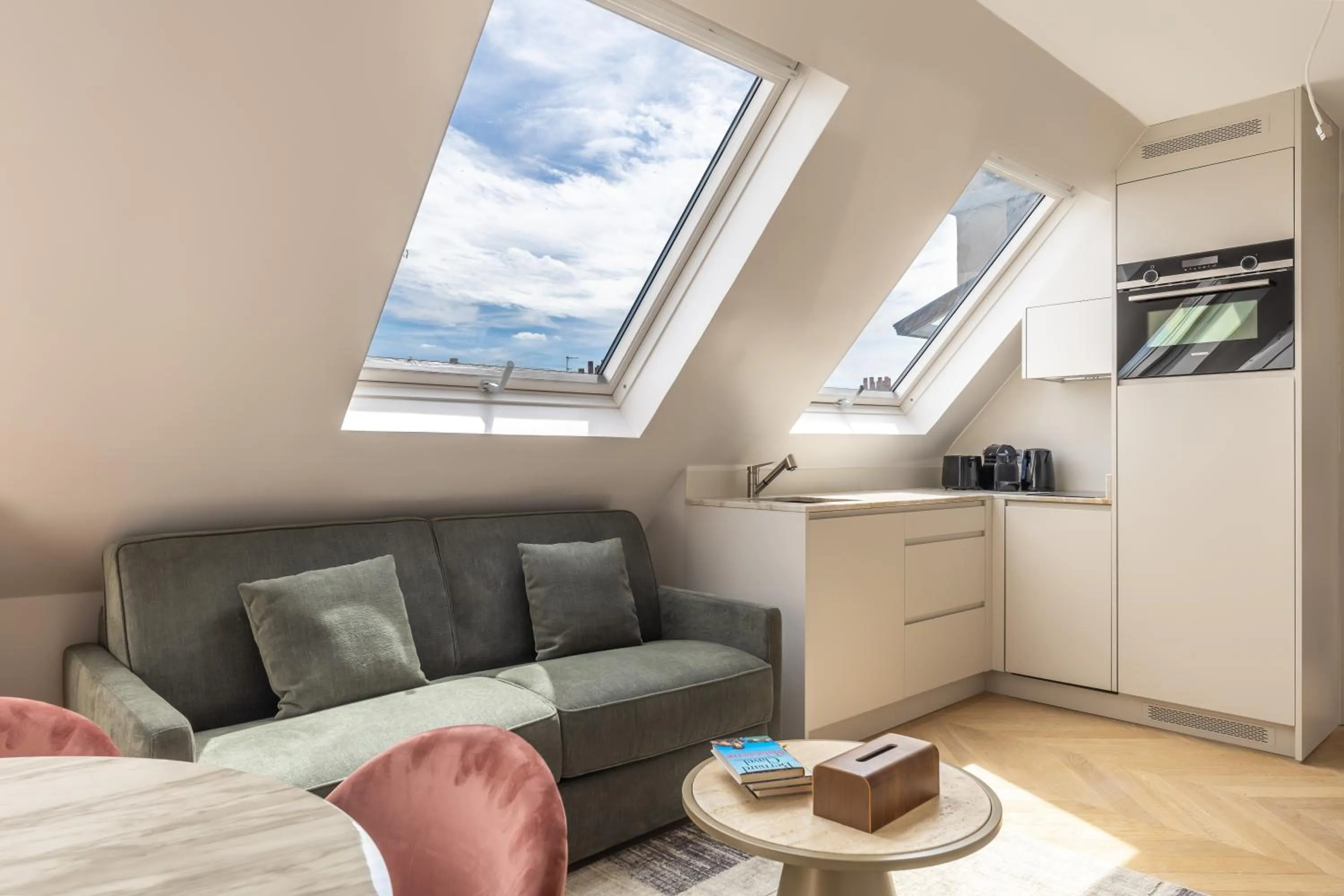 Kitchen or kitchenette in Quartier Libre Marais