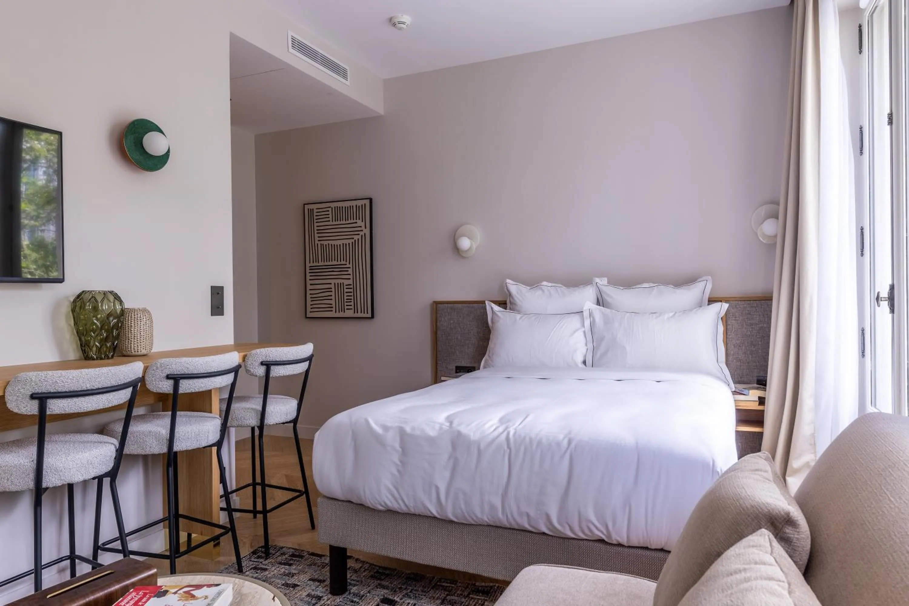 Bed in Quartier Libre Marais