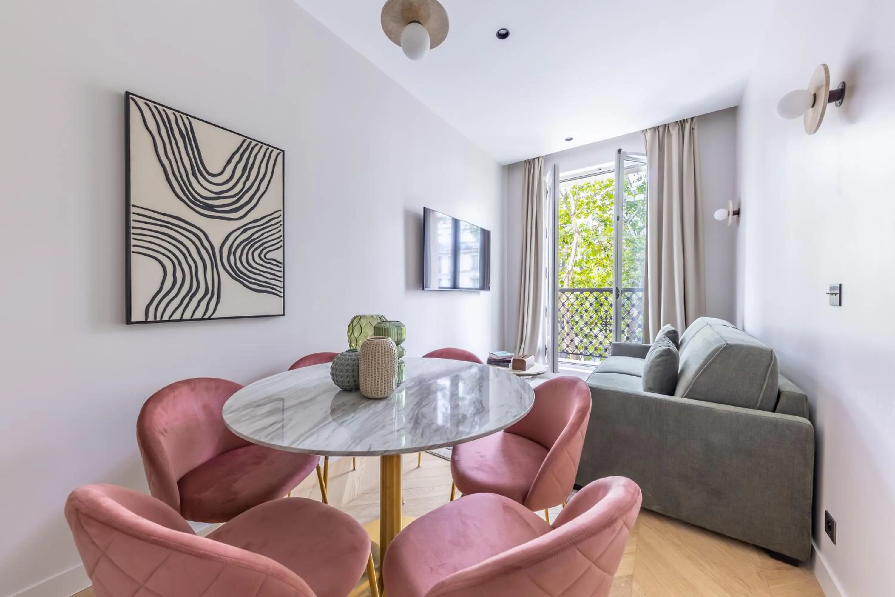 TV and multimedia in Quartier Libre Marais