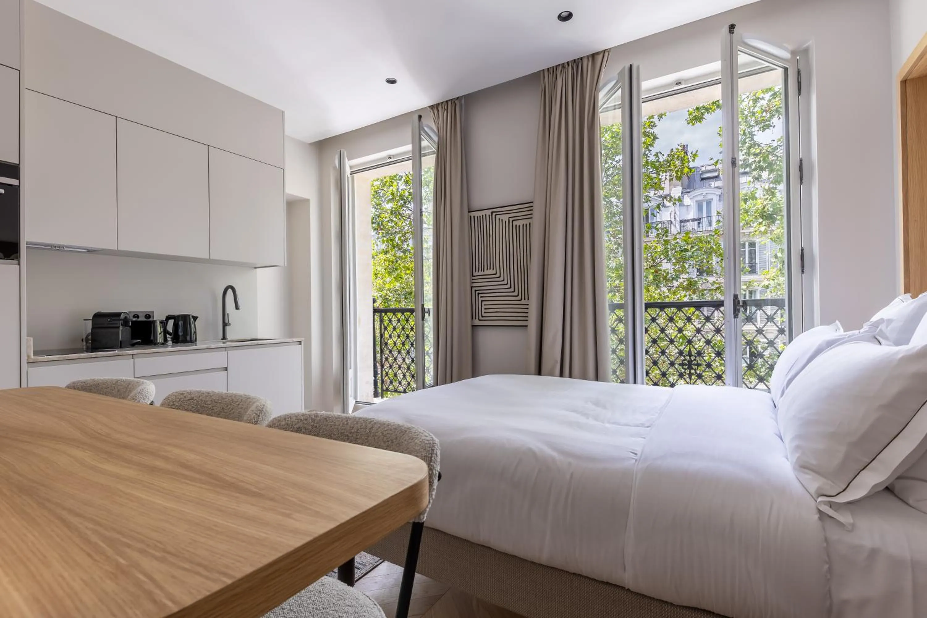 Bed in Quartier Libre Marais