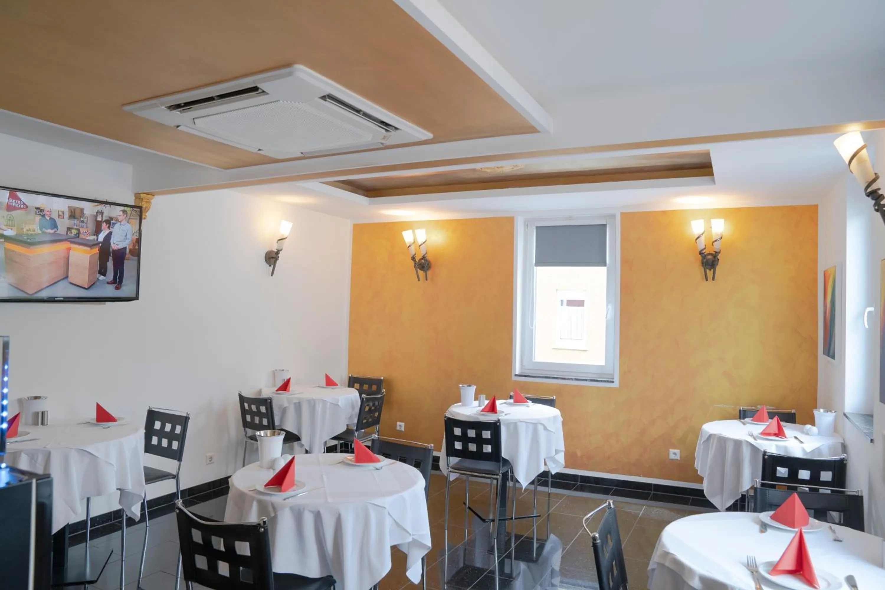 Restaurant/places to eat in Alpha & Omega Hotel Stuttgart