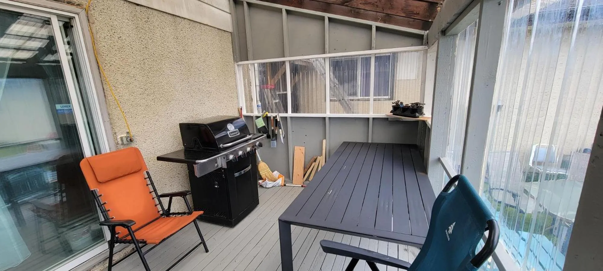 Balcony/Terrace in GRIZZLY MOTEL