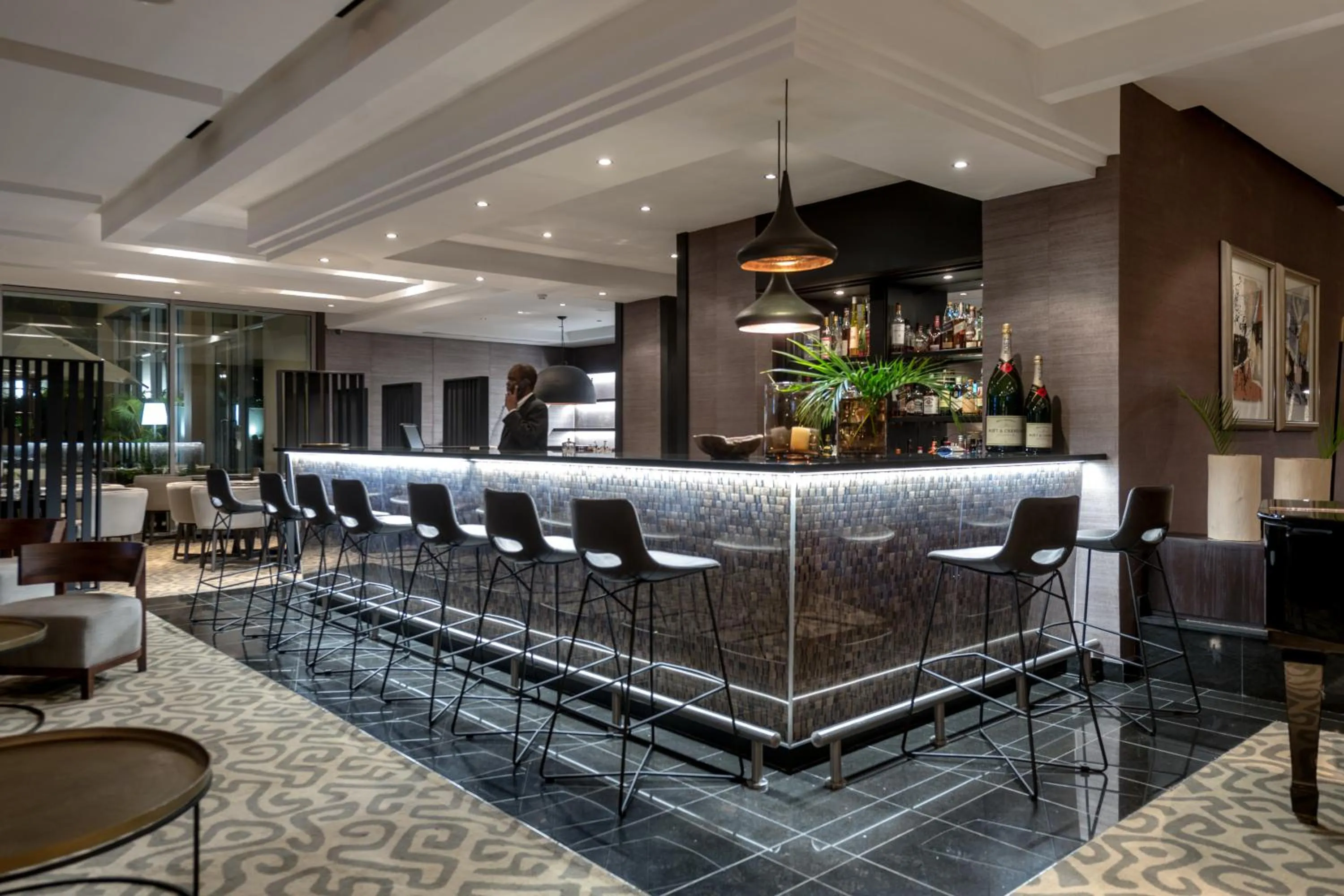 Lounge or bar in Hotel Avenida