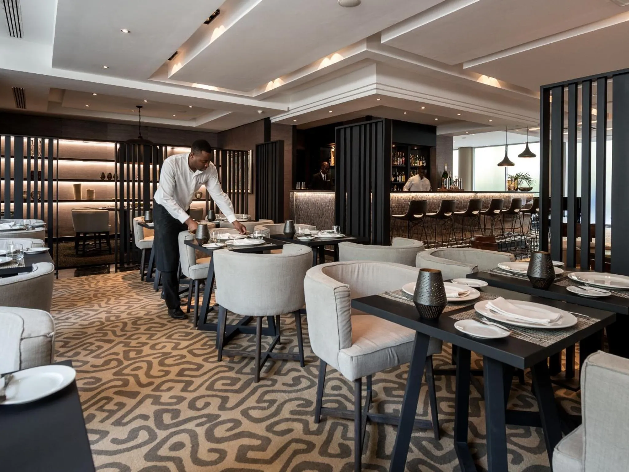 Restaurant/places to eat in Hotel Avenida