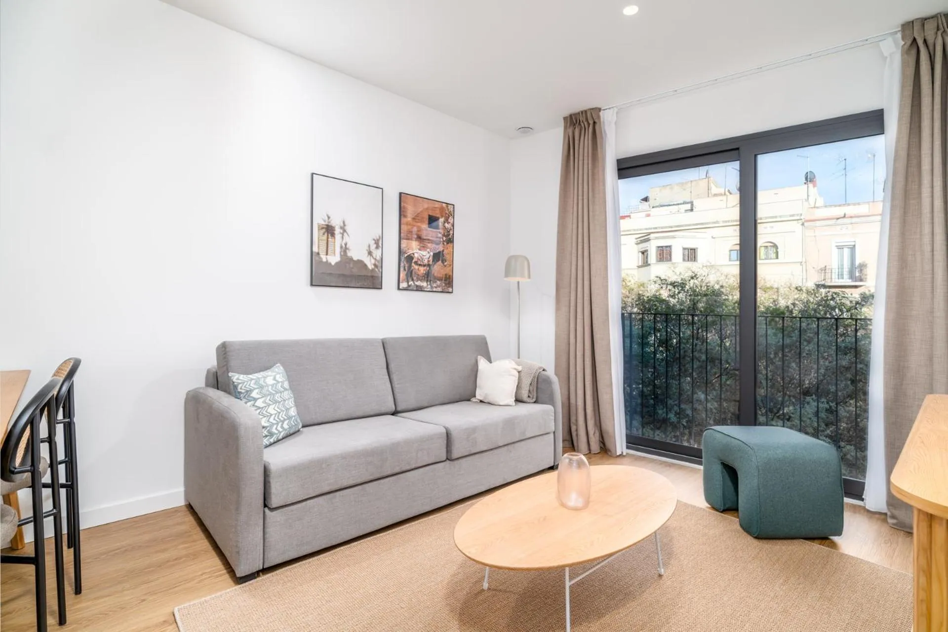 Balcony/Terrace in Limehome Barcelona Plaça Pirineus
