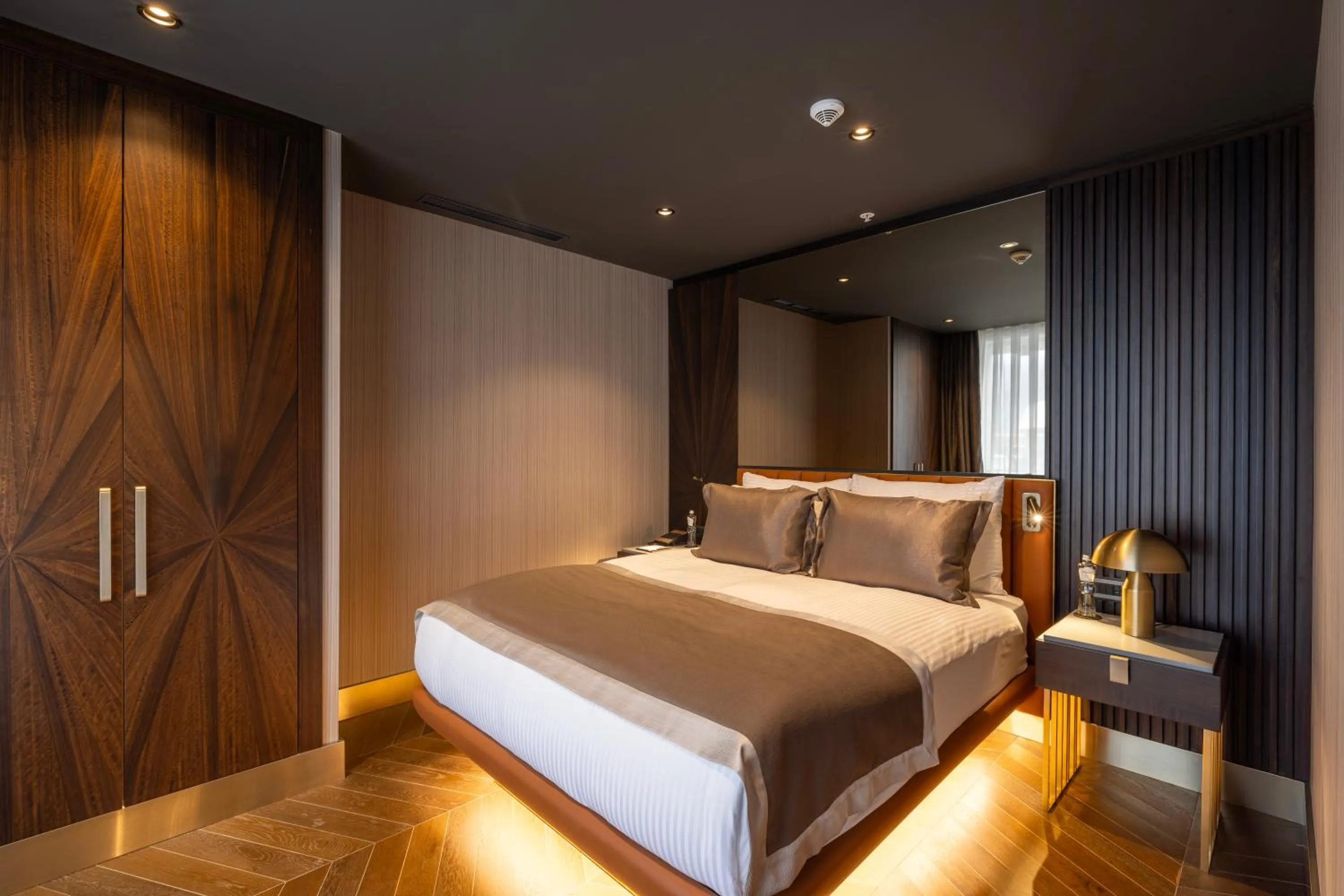 Bedroom, Bed in Merit Starlit Hotel & Residences