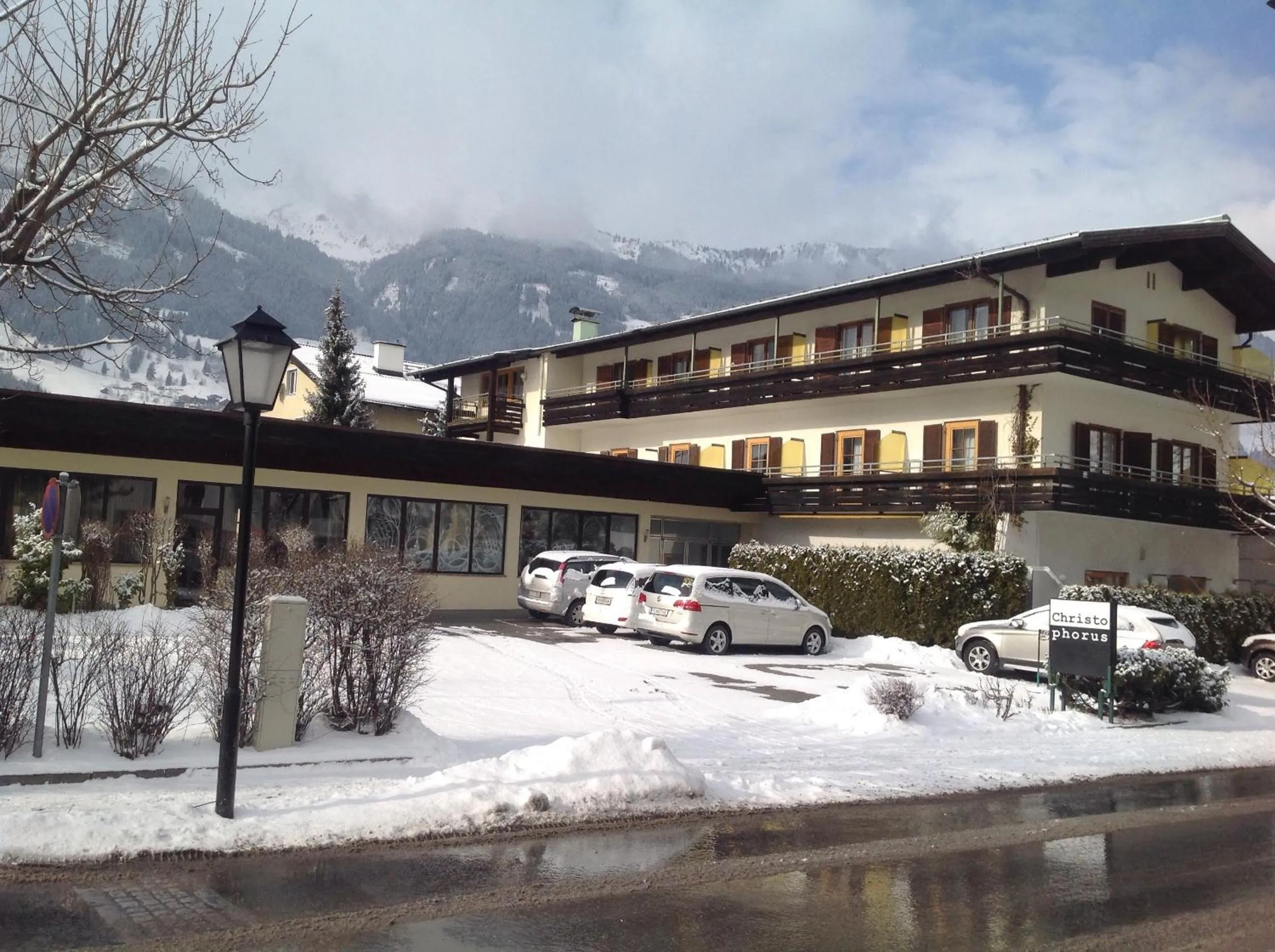 Facade/entrance in Appartements Christophorus