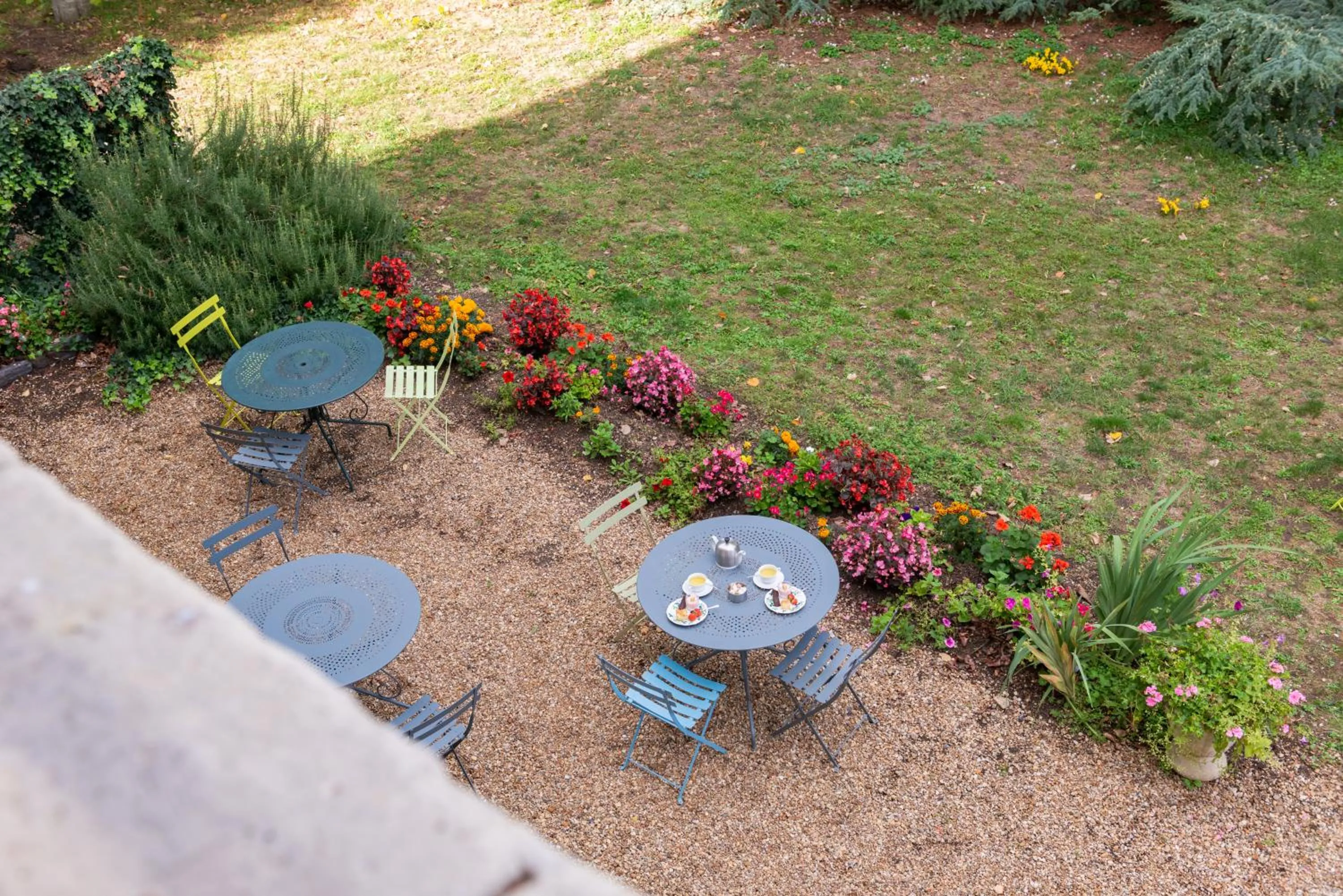 Restaurant/places to eat in Le Domaine de Mestré, The Originals Relais