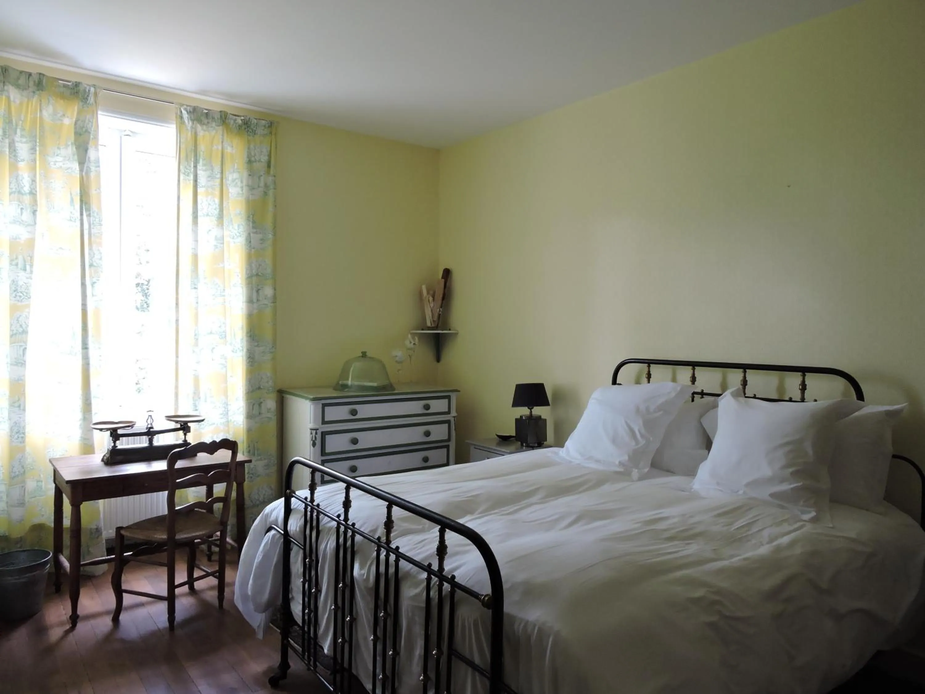 Property building, Bed in Le Domaine de Mestré, The Originals Relais