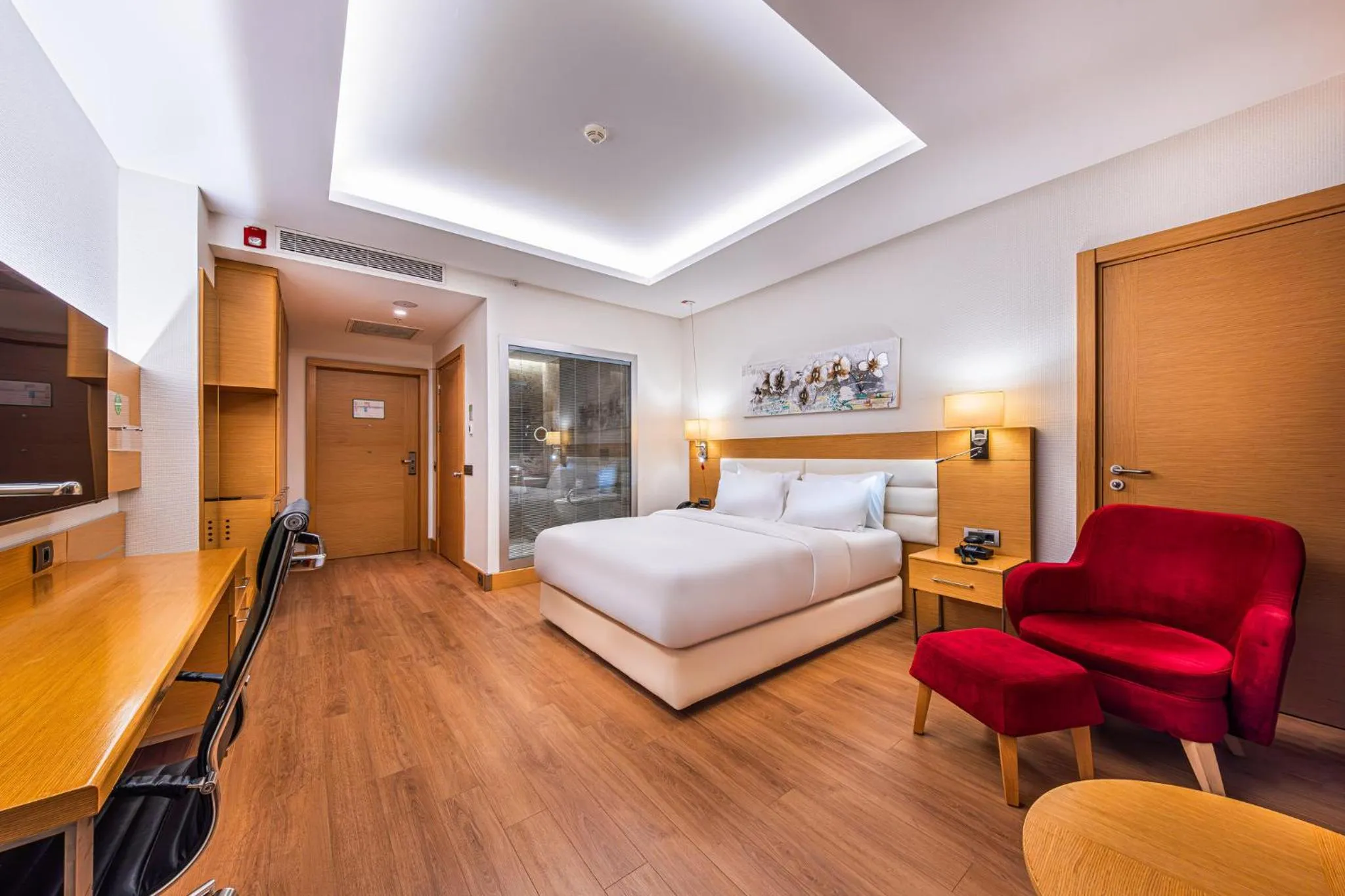 Photo of the whole room, Bed in Holiday Inn Ankara - Cukurambar by IHG