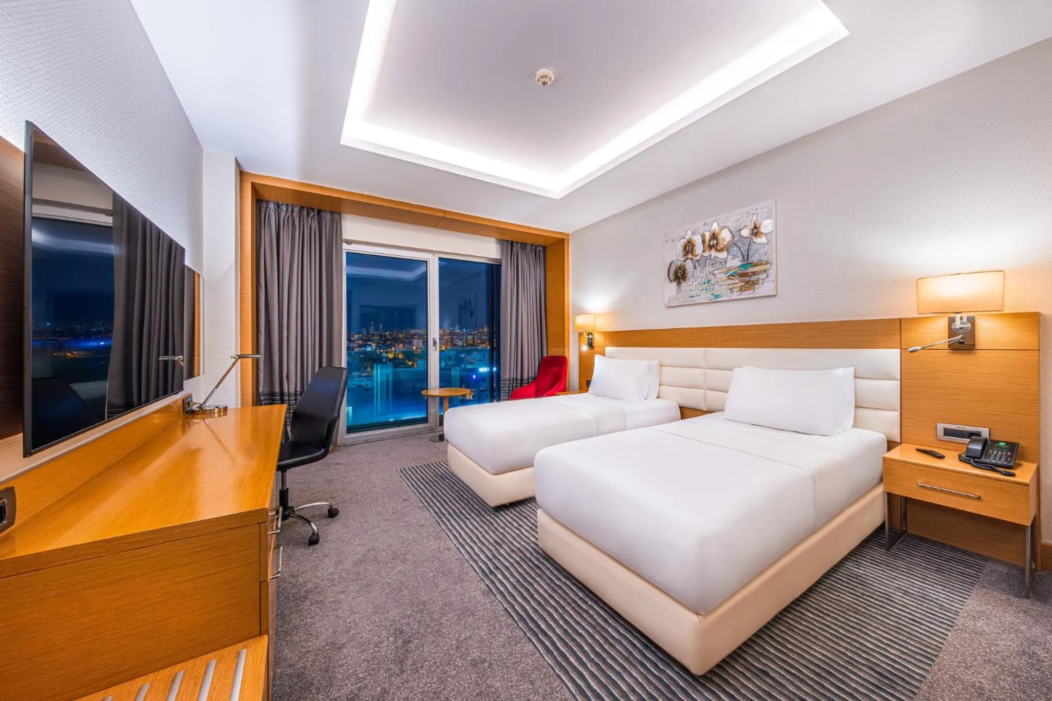 Photo of the whole room, Bed in Holiday Inn Ankara - Cukurambar by IHG