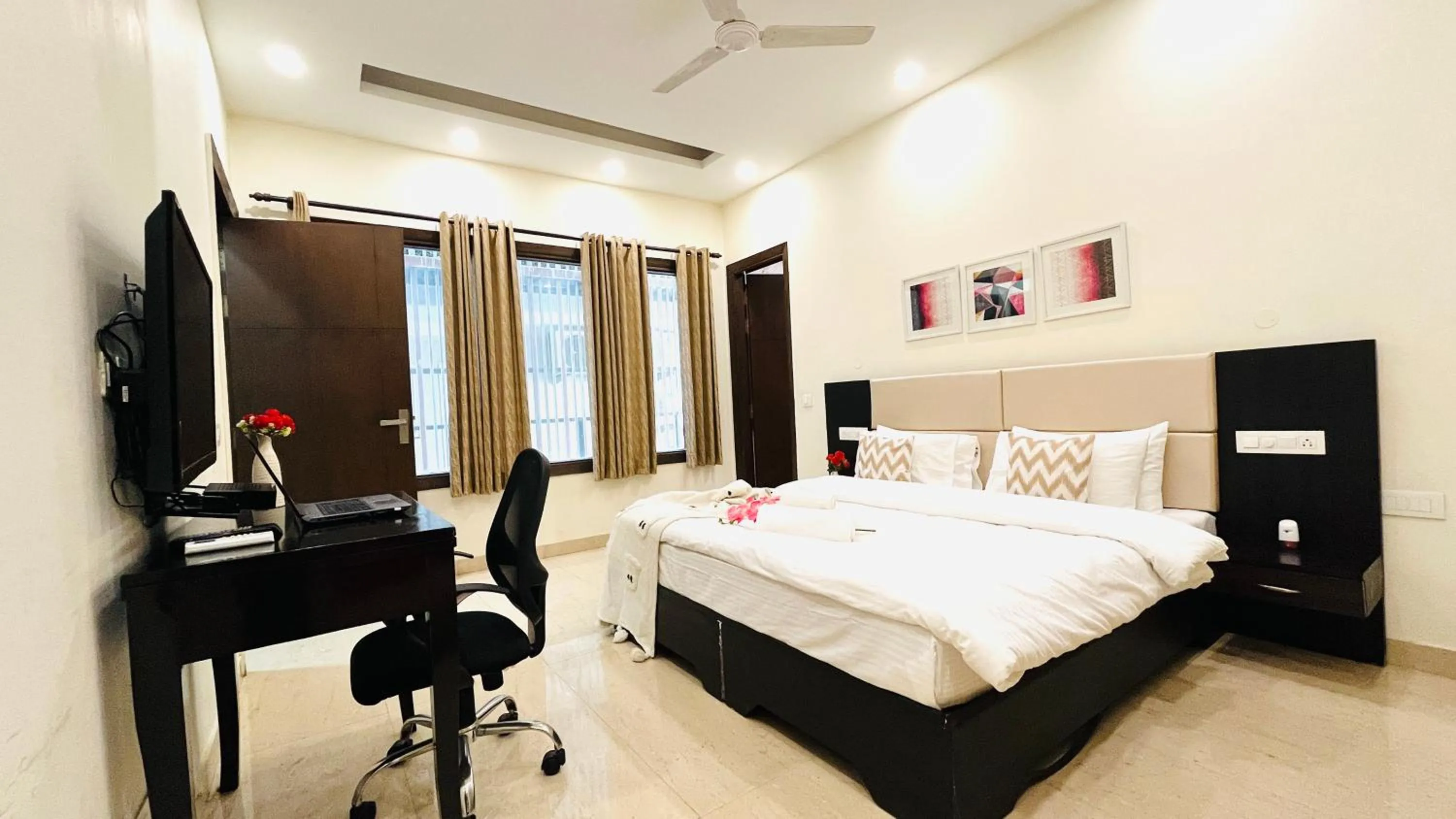 Bedroom, Bed in Olive Service Apartments - DLF Cyber City