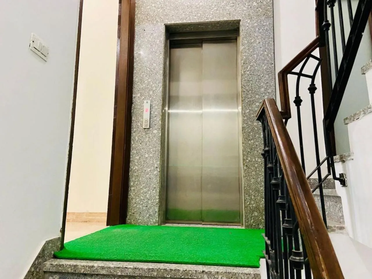 elevator in Olive Service Apartments - DLF Cyber City