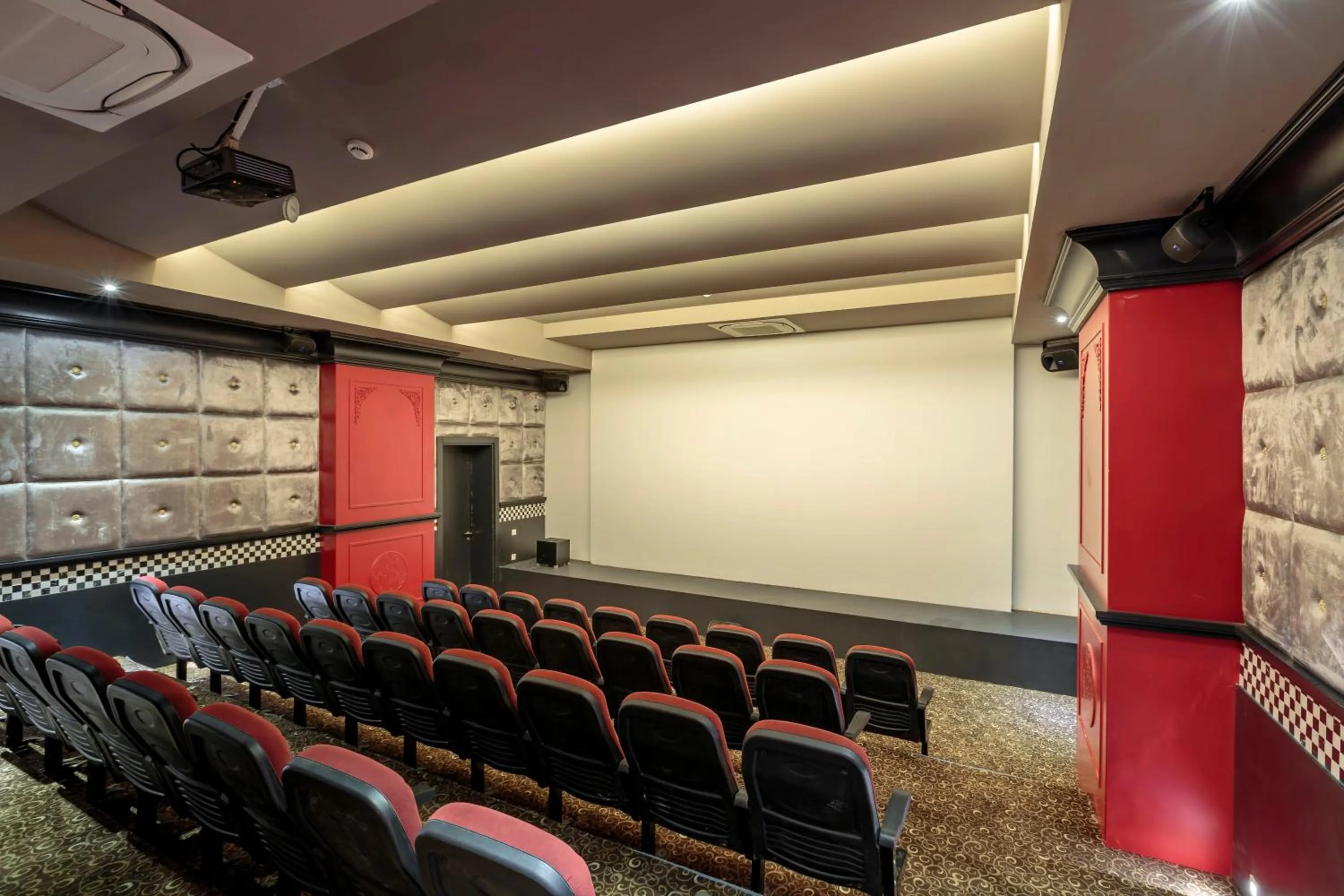 Business facilities in Sunis Efes Royal Palace Resort & Spa