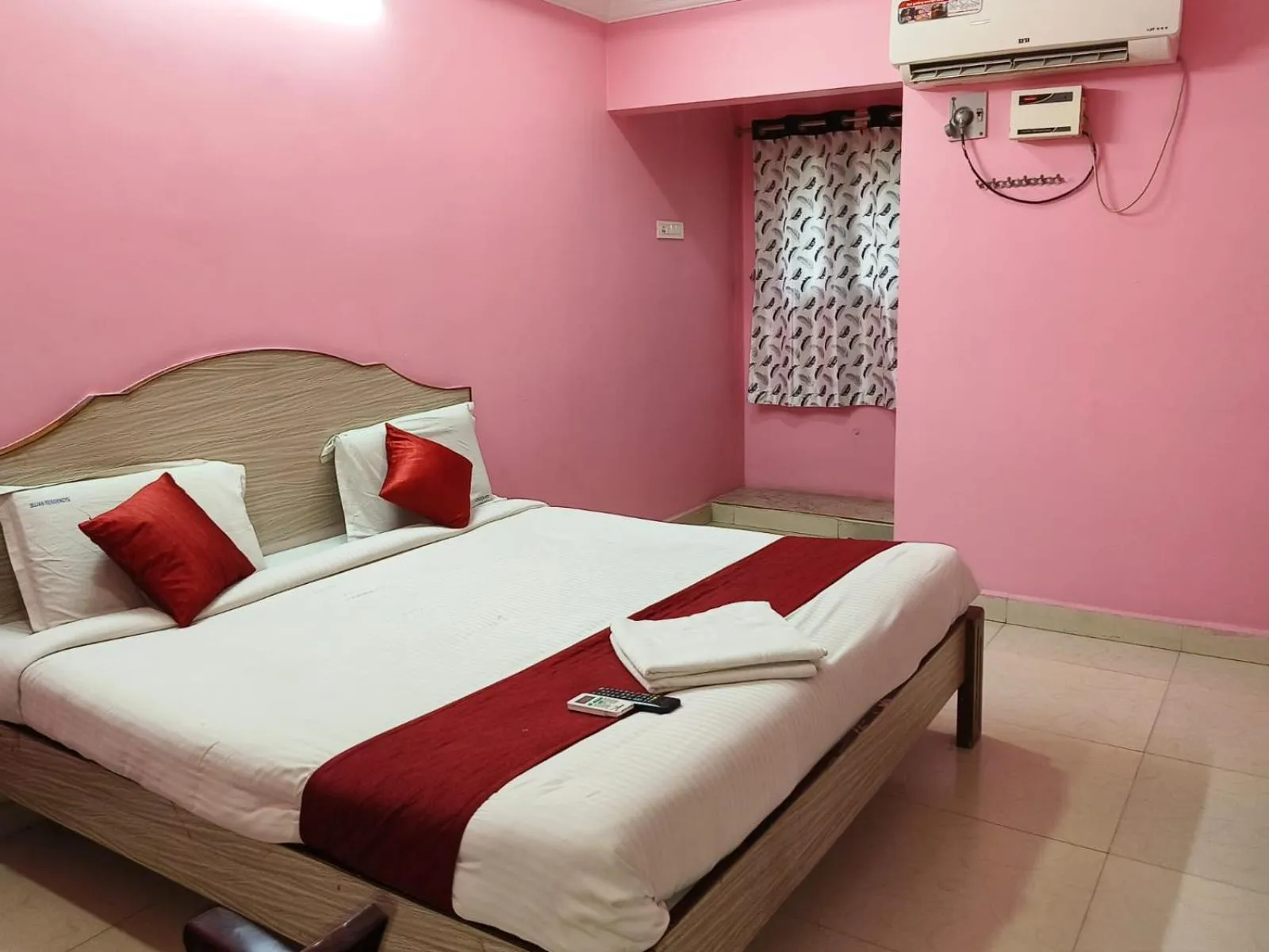 Bed in Sujan Residency's