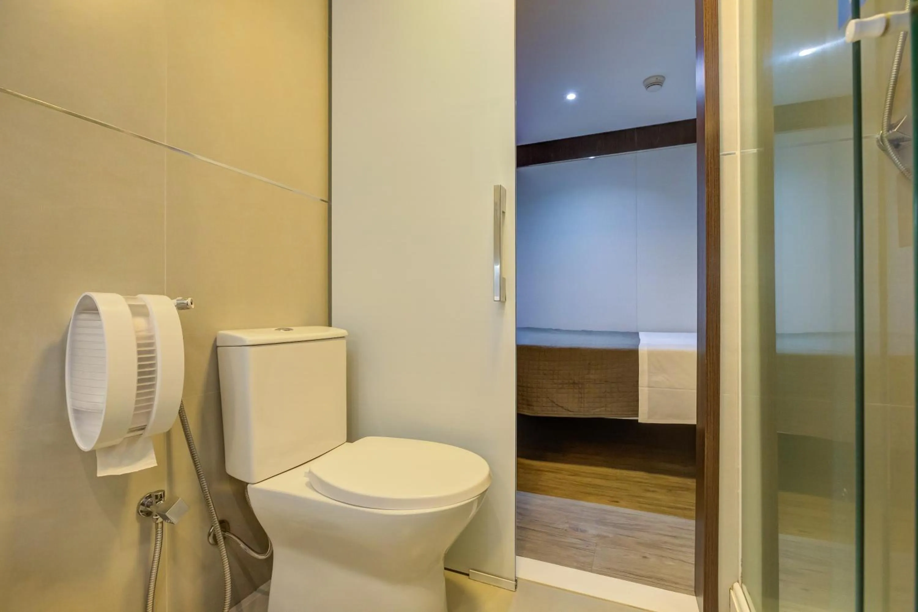 Toilet in FAST SLEEP Guarulhos by Slaviero Hotéis