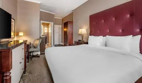 Superior King Room in Bluegreen Downtown Nashville Superior King Room in Bluegreen Downtown Nashville