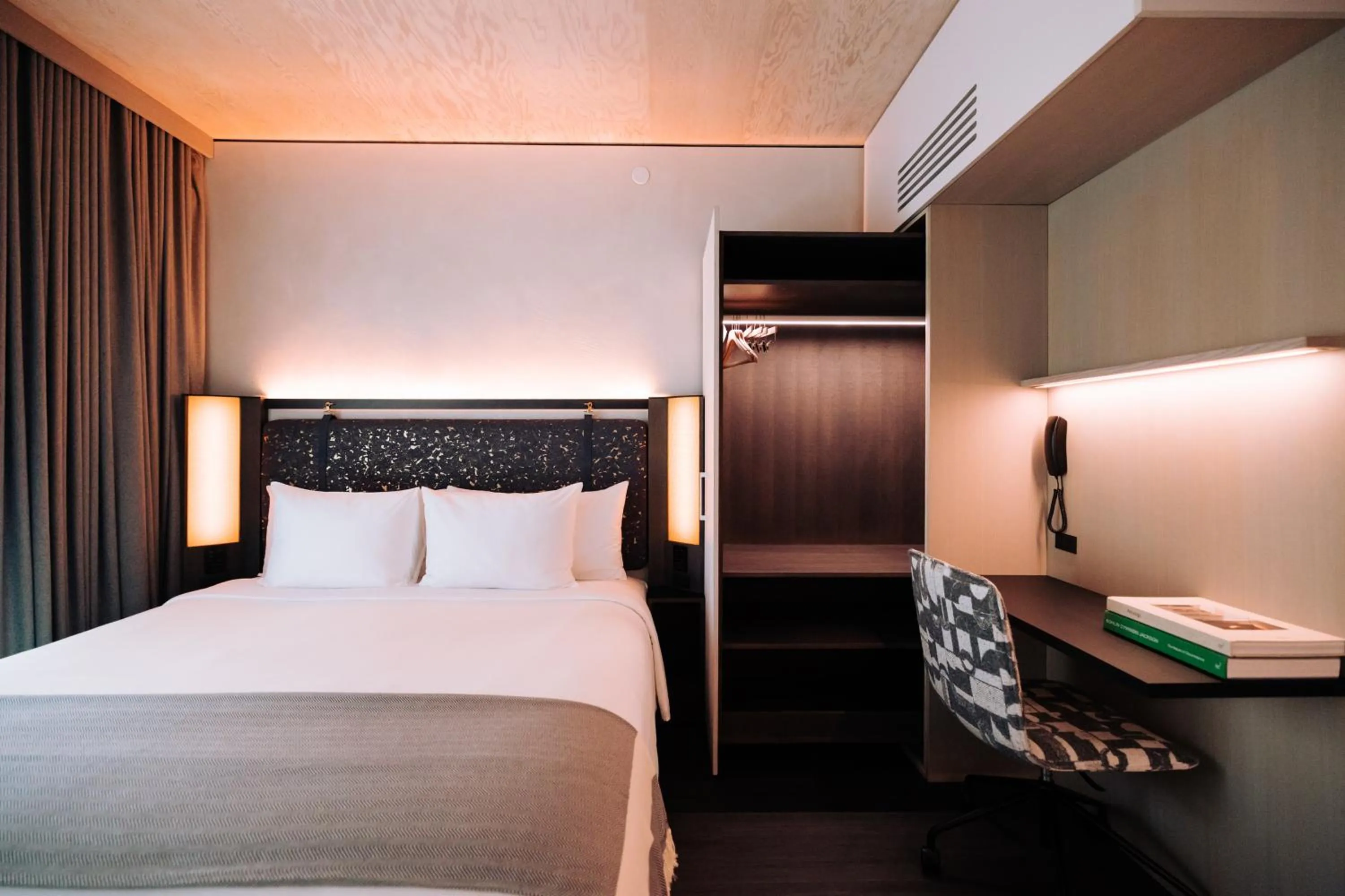 Bedroom, Bed in CASCADA Thermal Springs & Hotel