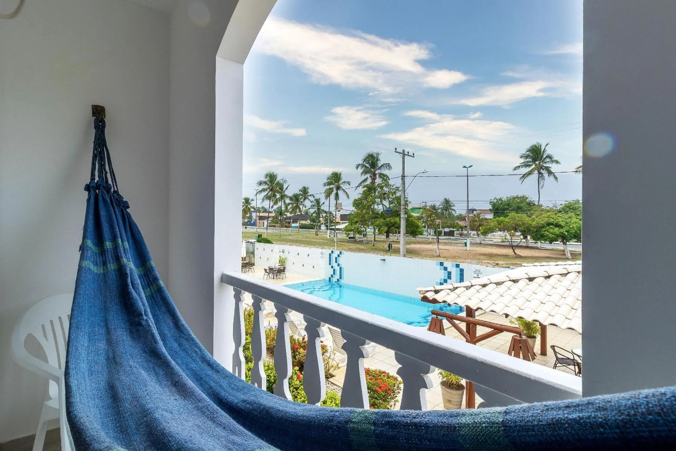 View (from property/room) in GB39 Apto a 50m da Praia em Guarajuba, 2/4