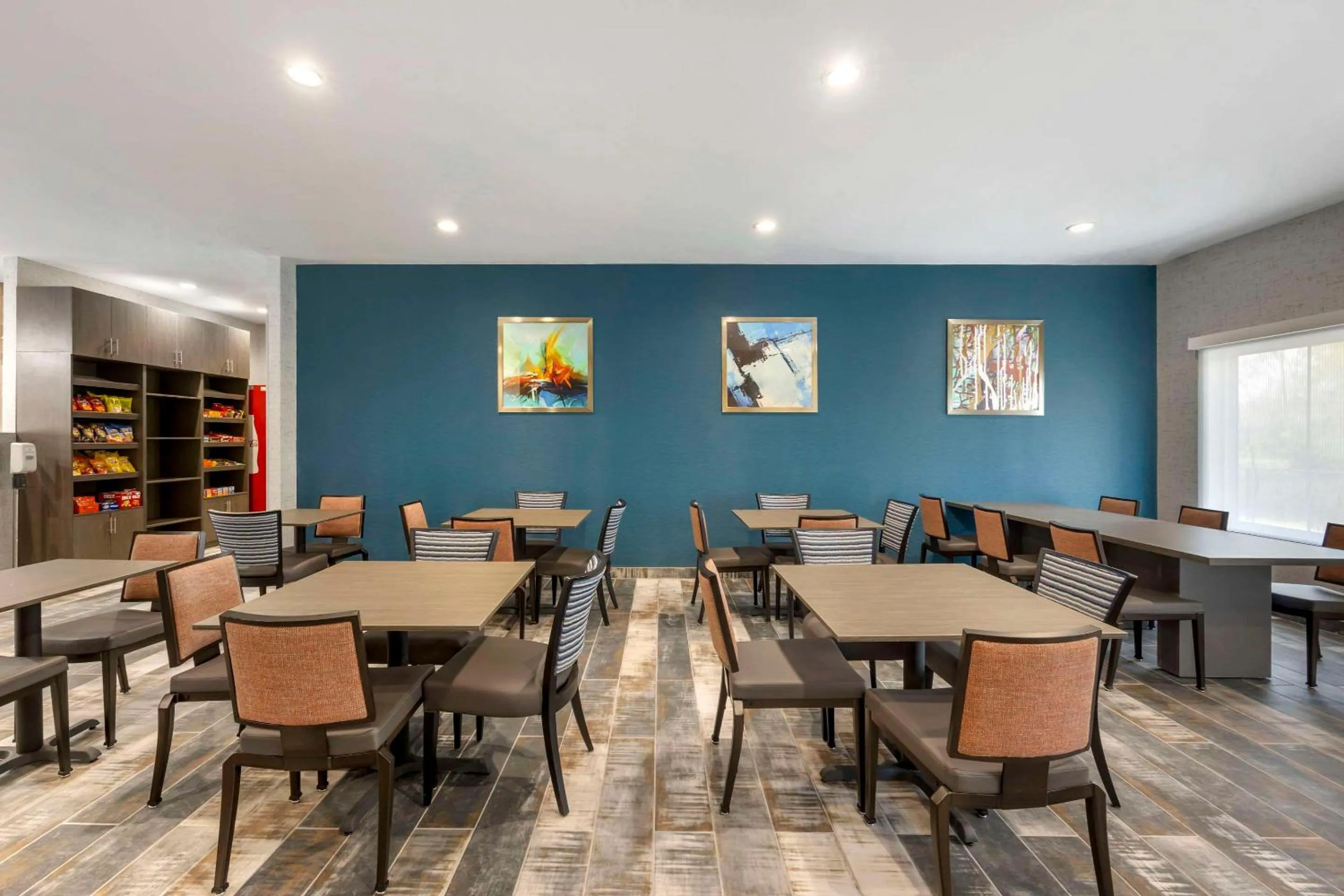 Breakfast in Quality Inn & Suites Joelton - Nashville